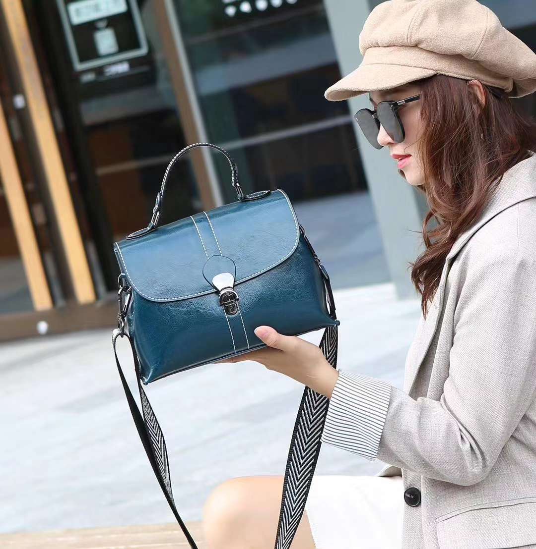 60 47 Guangzhou Female Bag Cowhide Bag Spring And Summer New details Picture