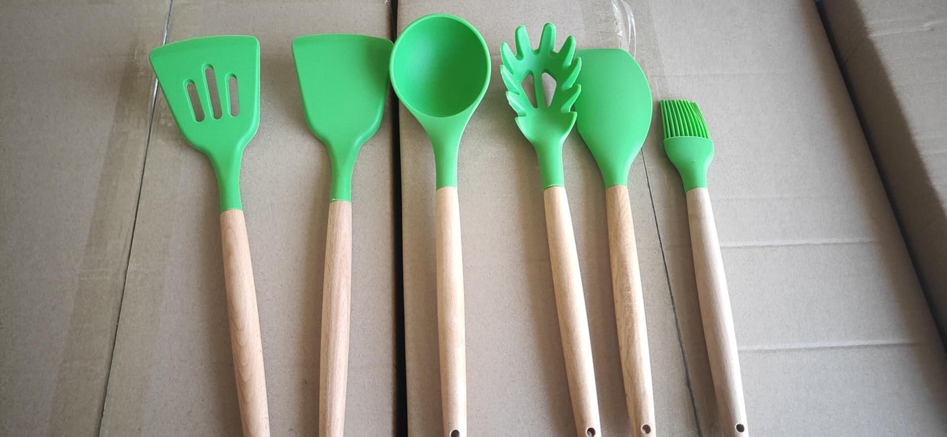Silicone spatula, wooden spatula, non-stick spatula, beech wood spatula undefined