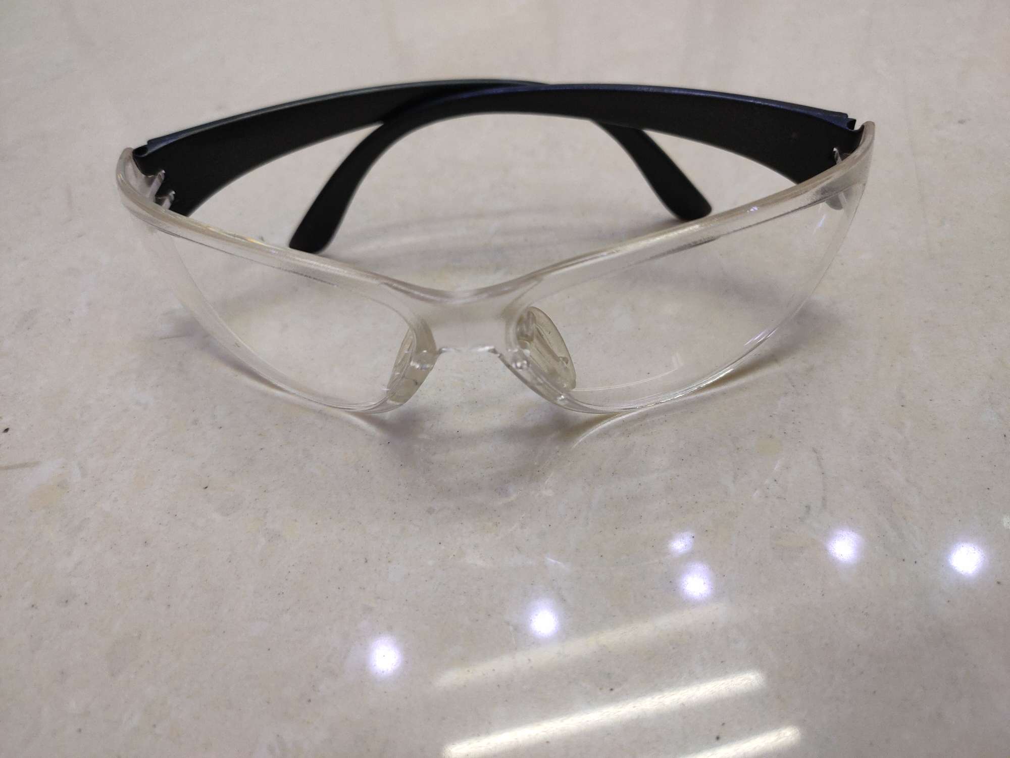 812119 goggles