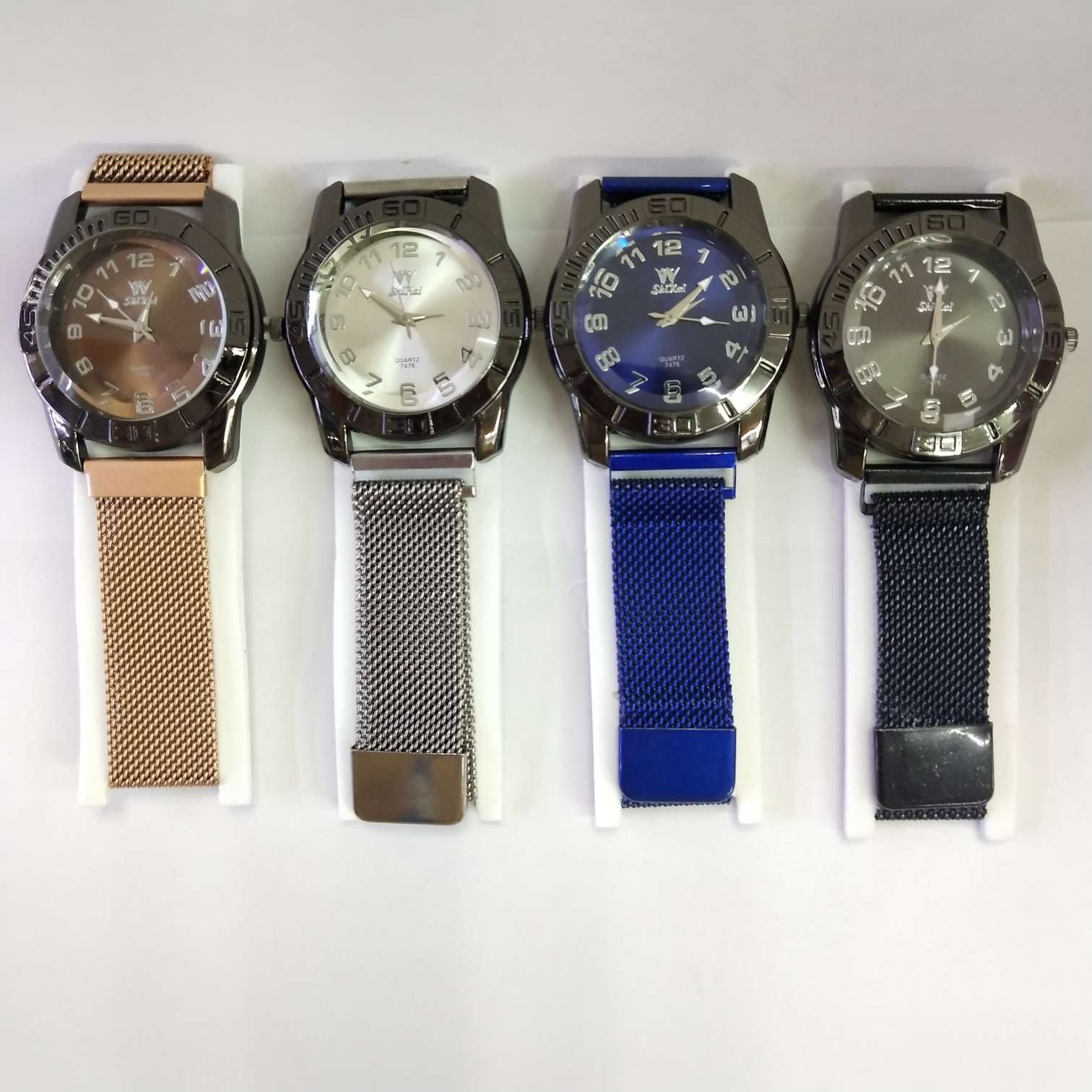 精品时尚大气简约磁铁表成人手表男表女表