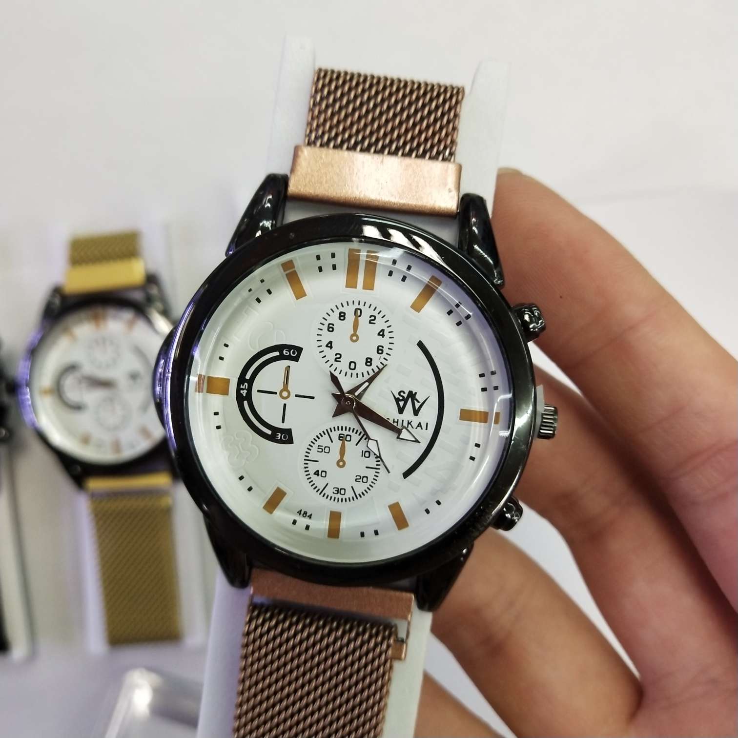 Four-color simple, elegant, high-quality and fashionable magnetic watch for adults details Picture