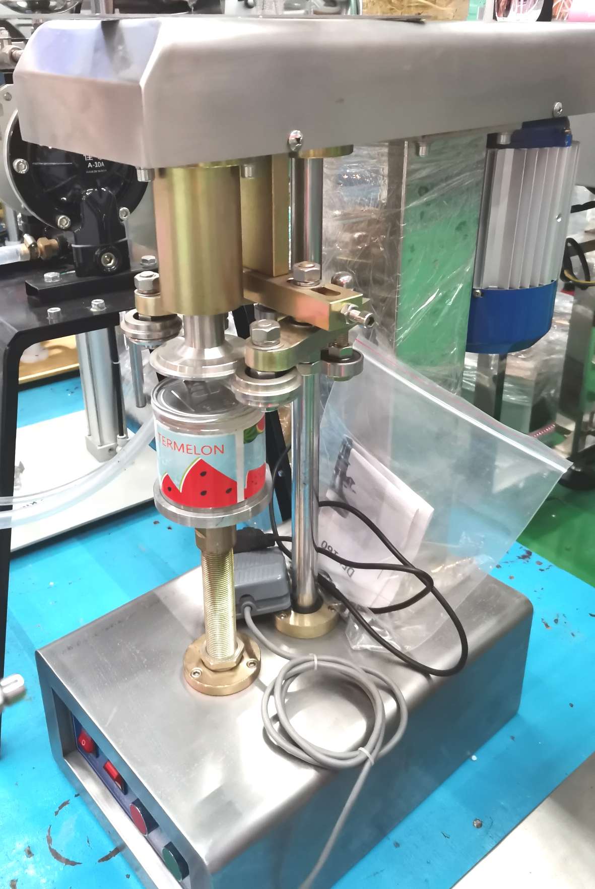 Hengkai Packaging Machinery's electric can sealer is of high quality and operates with integrity Application Scenario