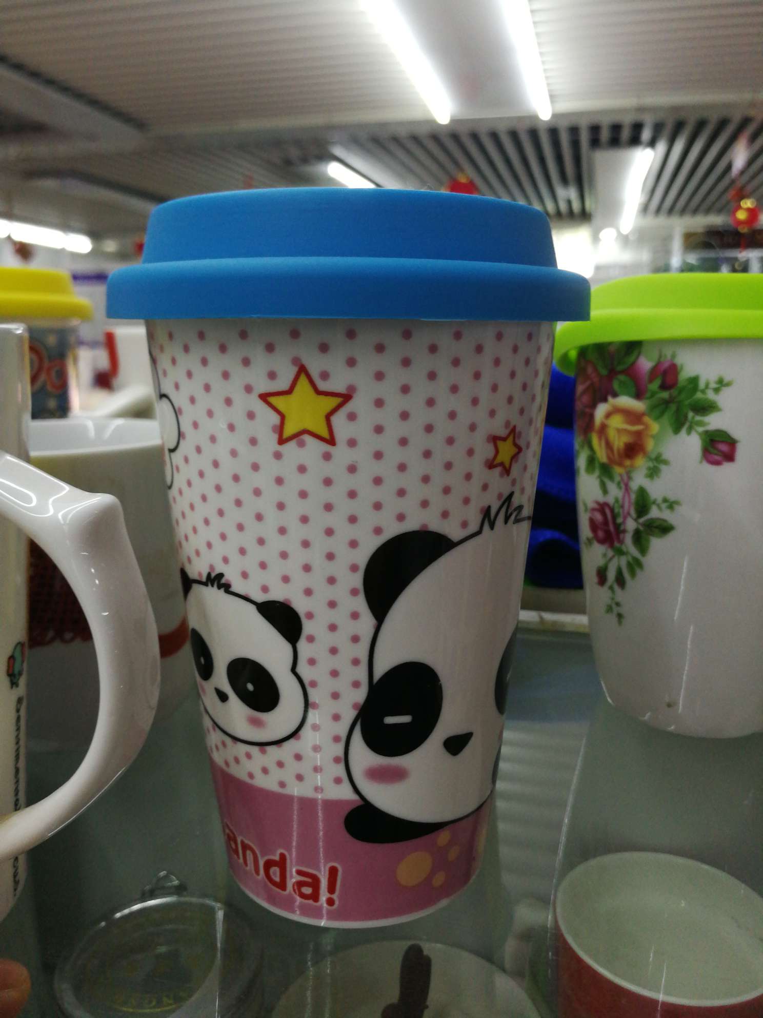 工艺陶瓷杯丶艺术陶花瓶丶白底实物图