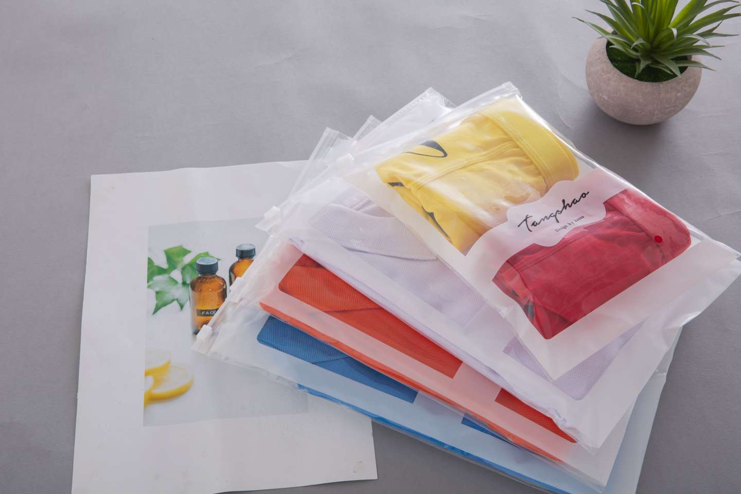24*32 high permeable bear garment zipper bag thumbnail