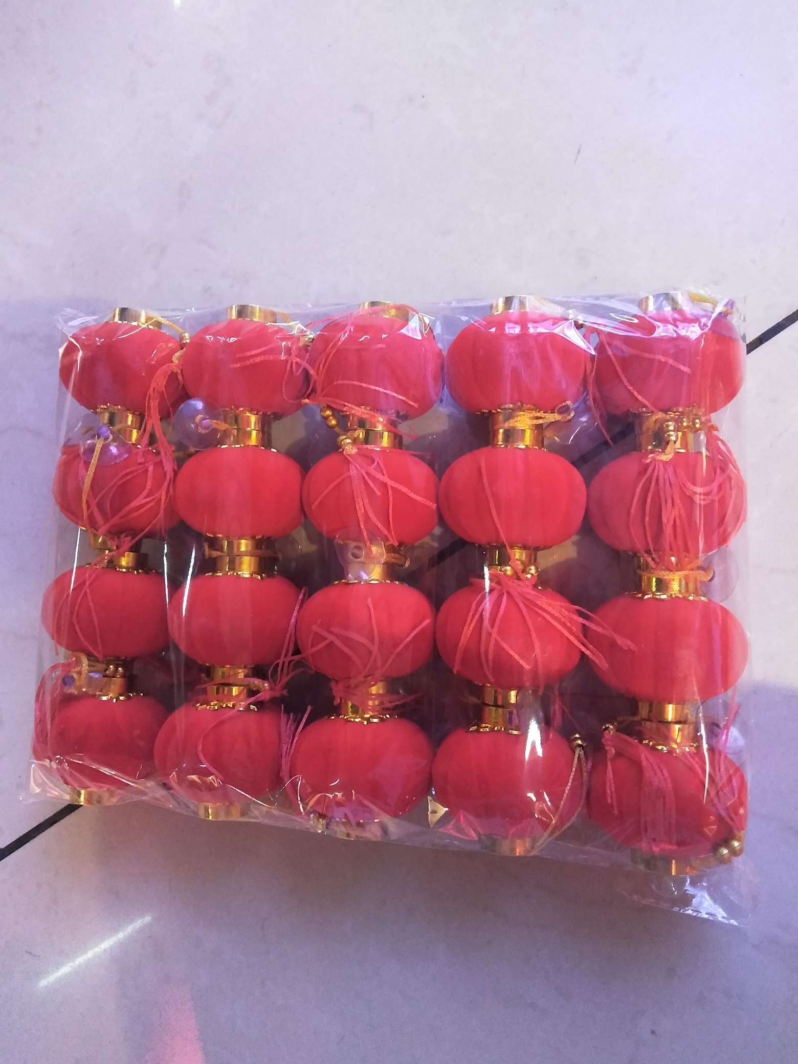 6公分植绒灯笼产品图