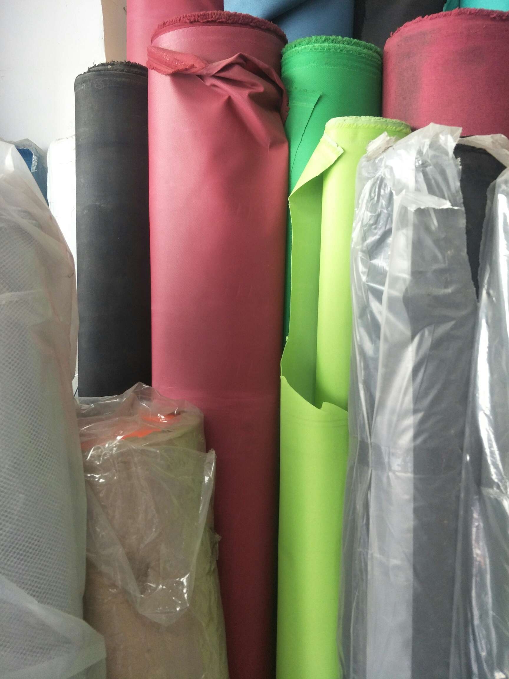 Oxford cloth is in large stock with excellent quality and durability. Customization is supported