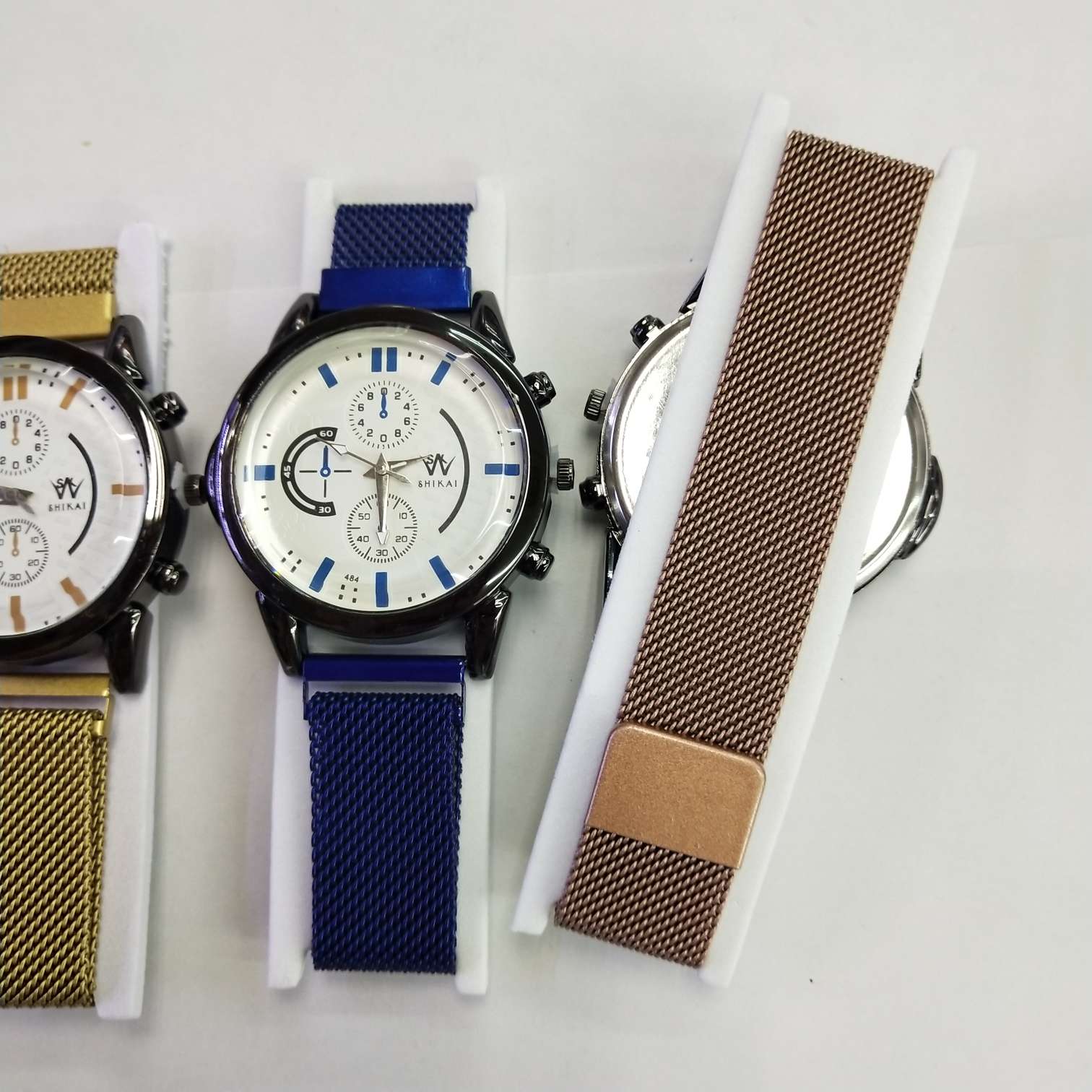 Four-color simple, elegant, high-quality and fashionable magnetic watch for adults Specification image