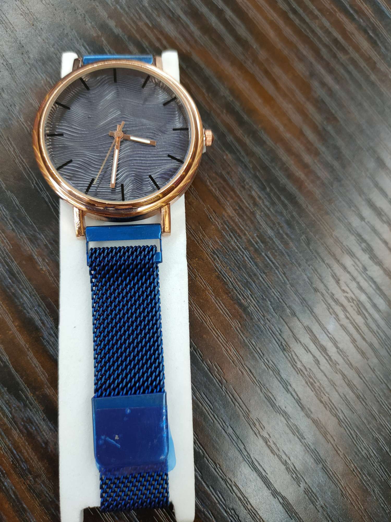 经典男士宝蓝玻璃表盘手表产品图