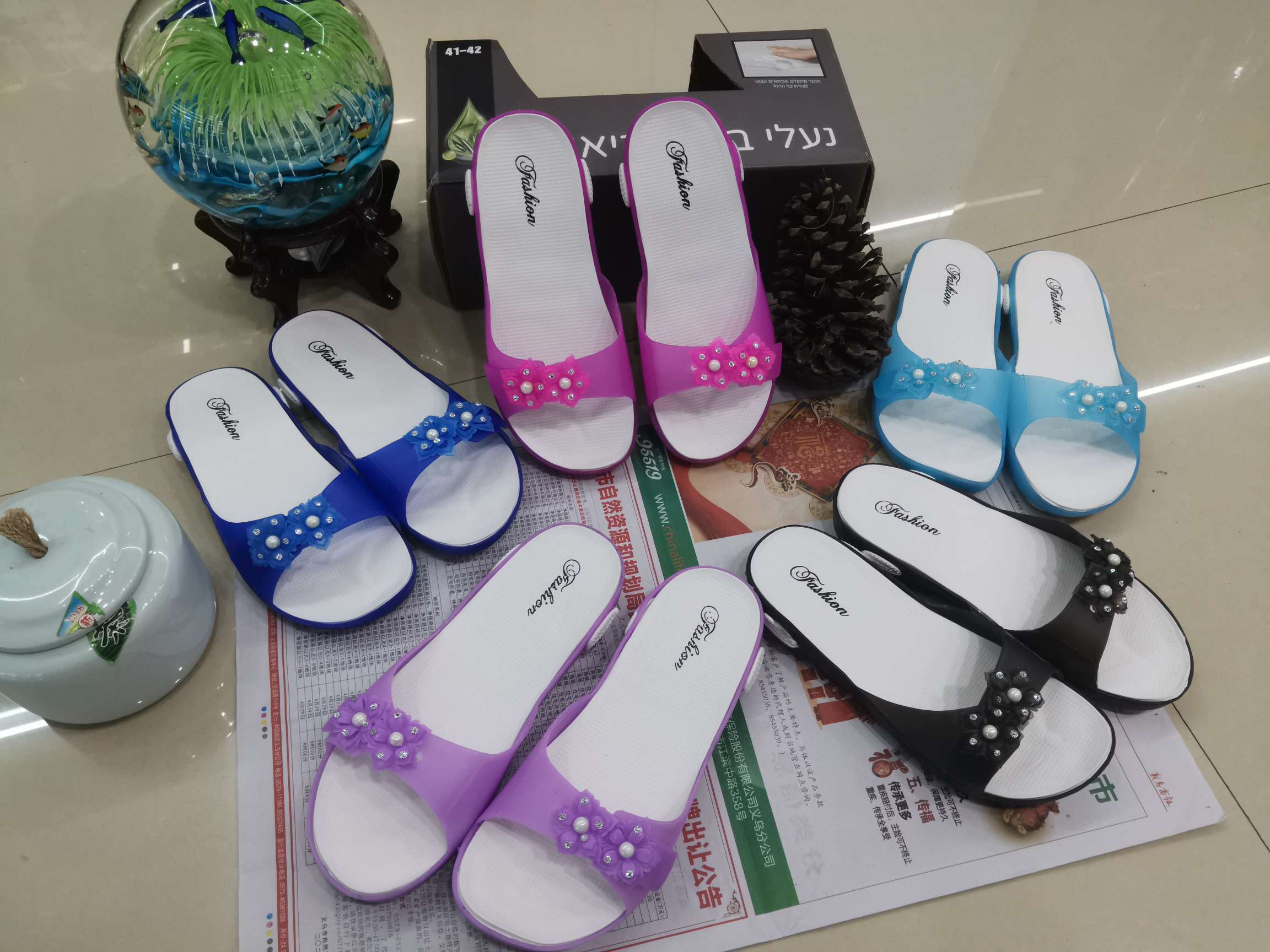 Old Flip-Flops details Picture