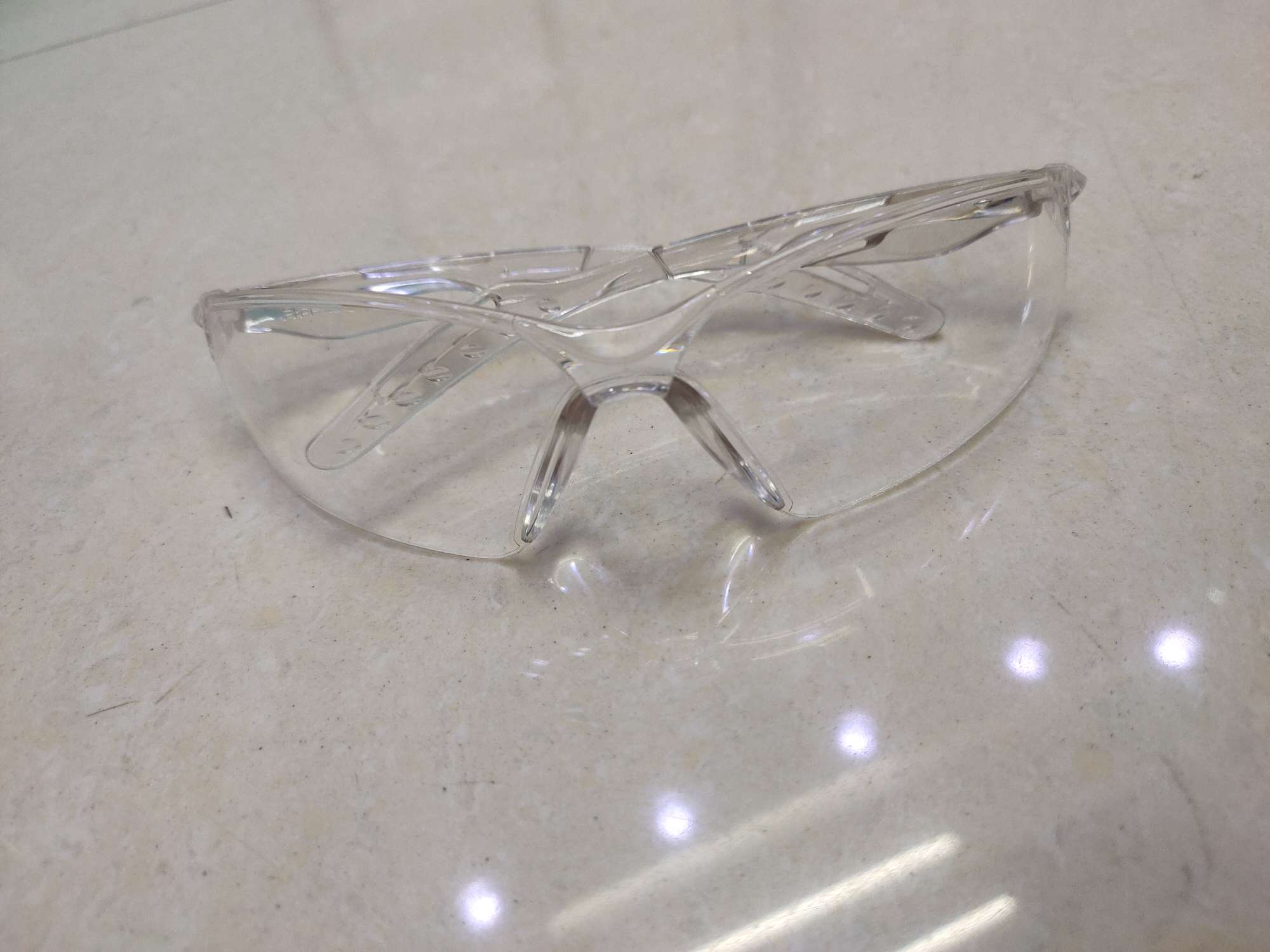 818617 goggles