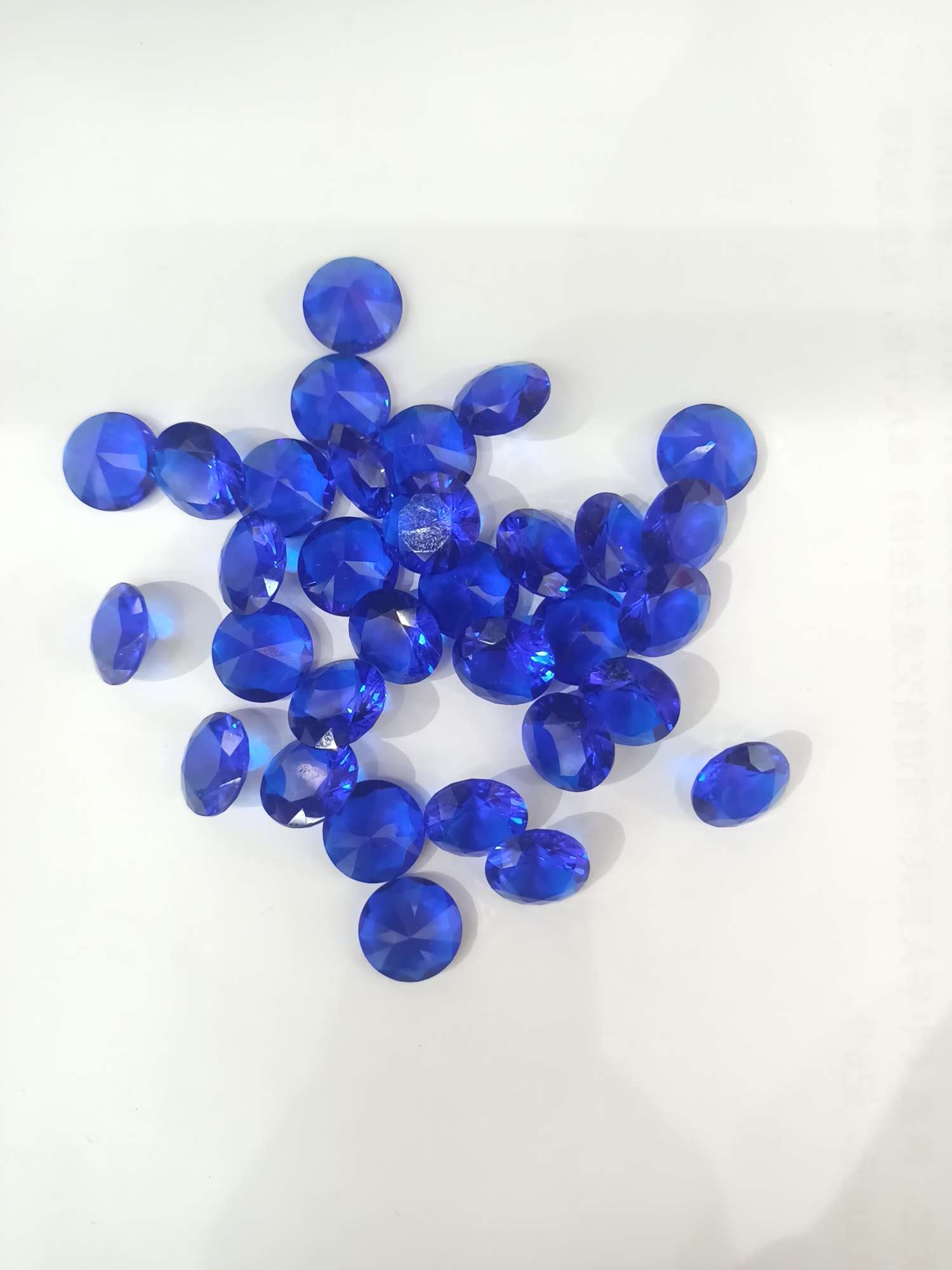 Blue round zircon thumbnail