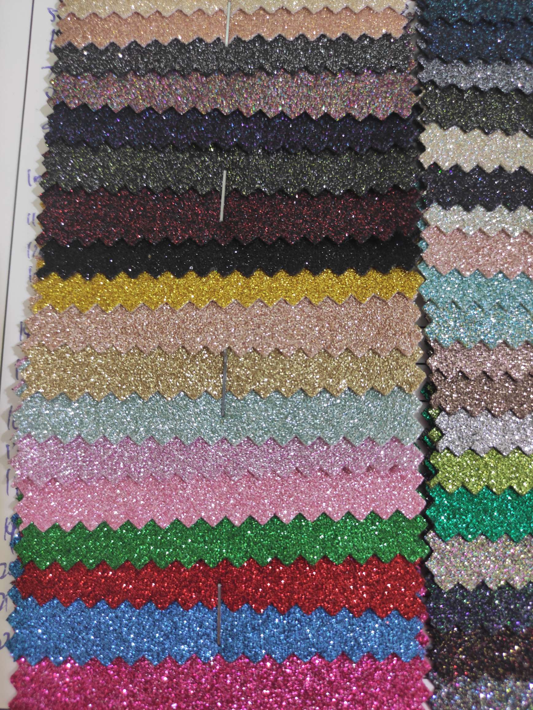 Hc161013Pu葱粉弹力底en大量现货高中低档皮革面料厂家直销热销新款产品图