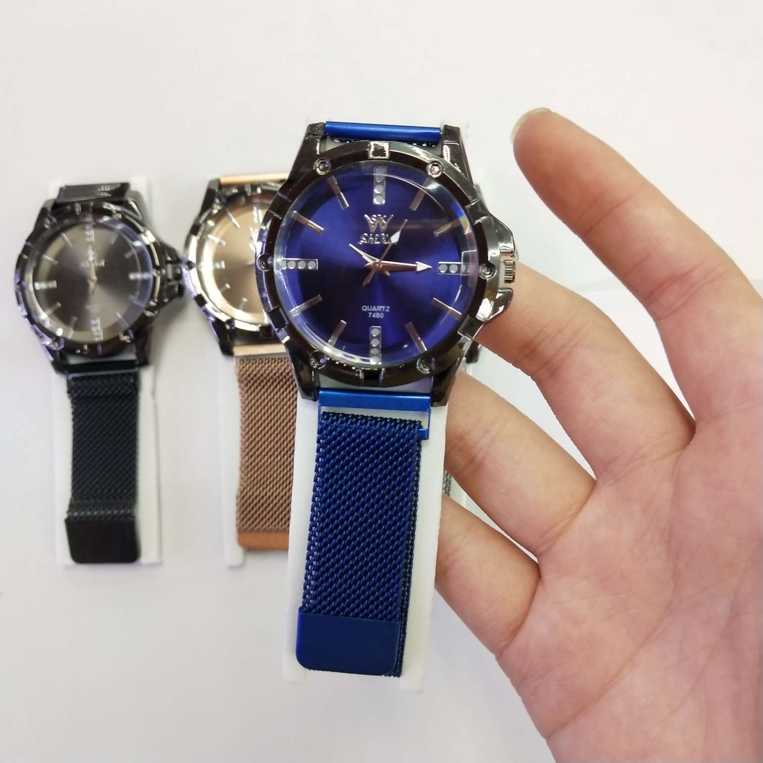 Premium fashion magnetic adult watch 7840 details Picture