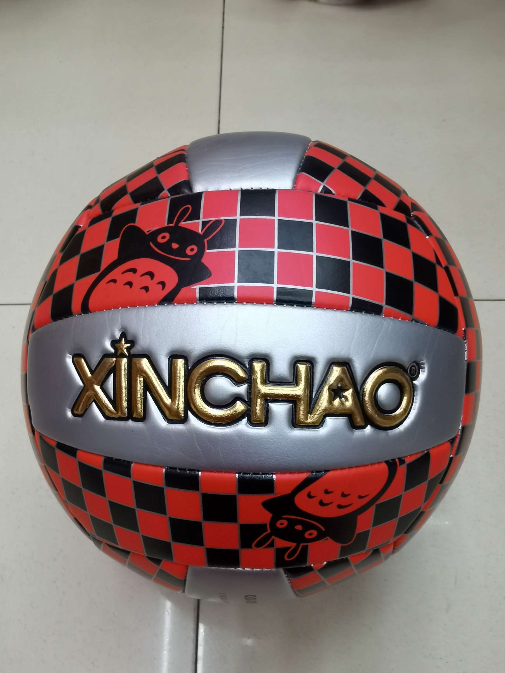 5号xinchao牌印红黑块发泡排球