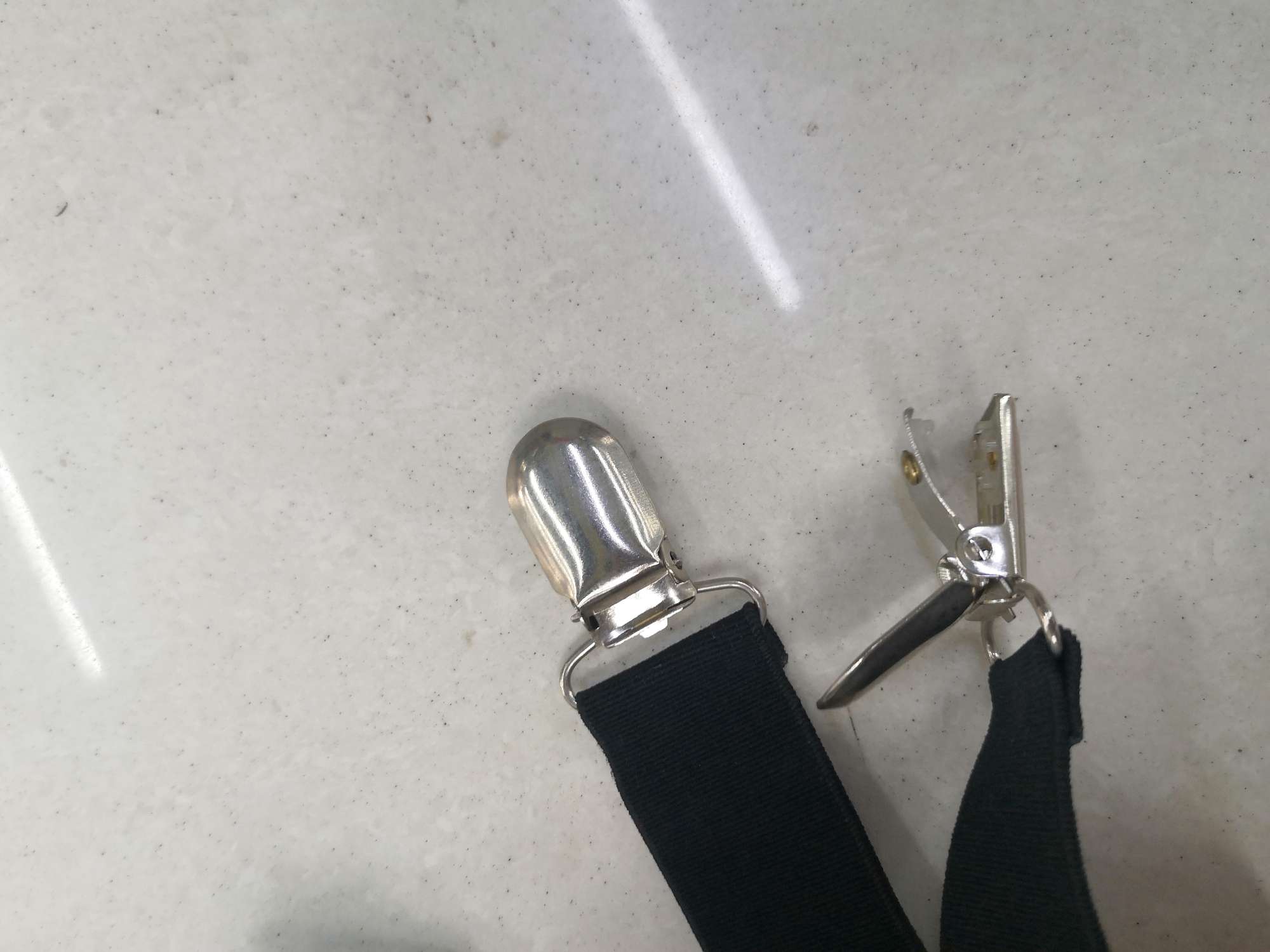 Straight-line hosiery straps Application Scenario