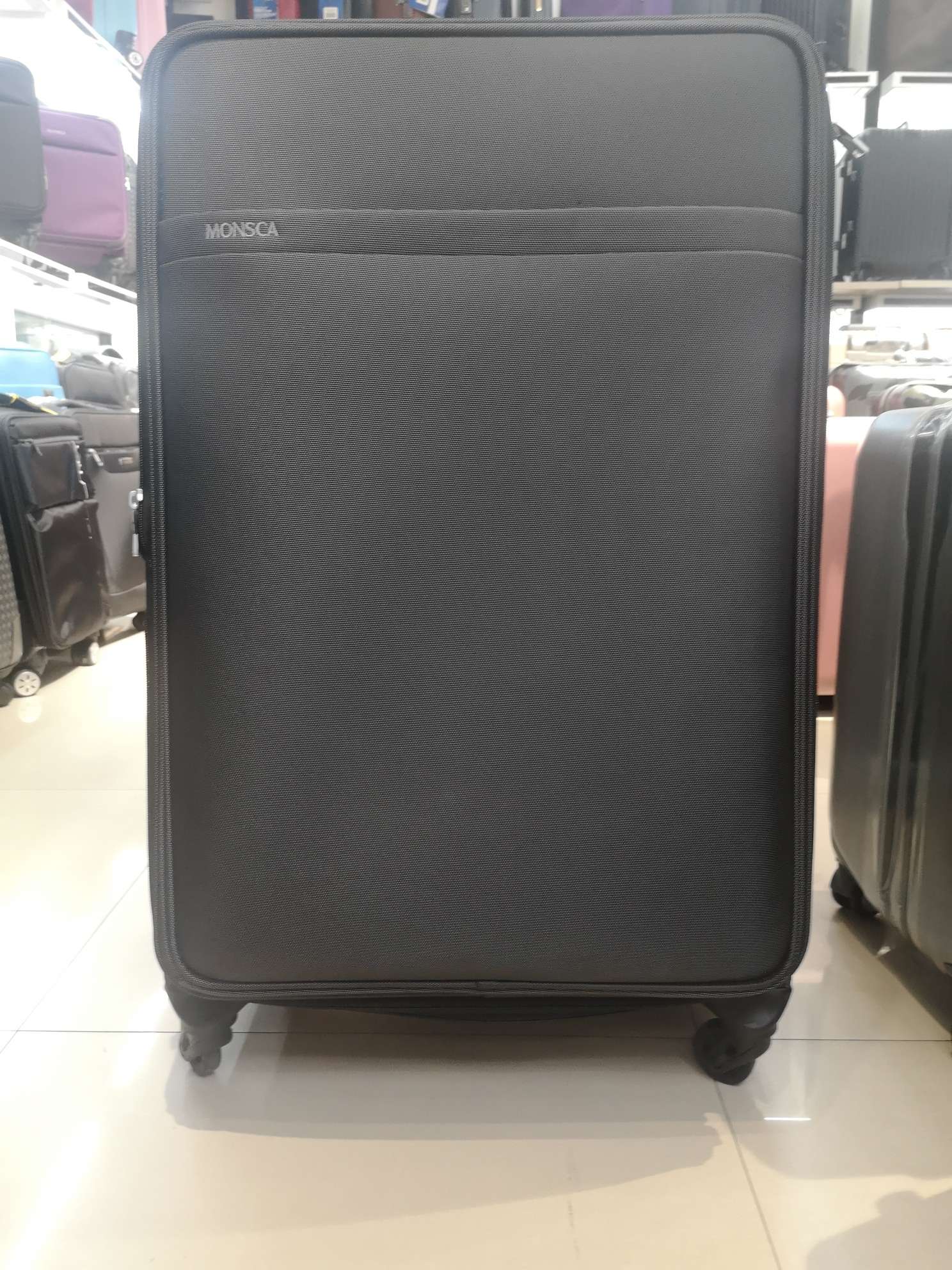 尼龙拉杆箱28寸