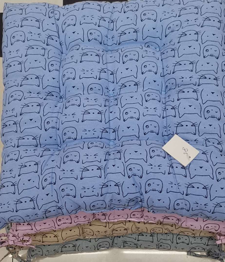 Seat Cushion 18