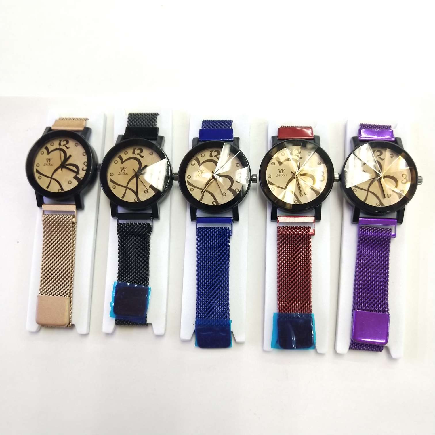 精品四色系列时尚磁铁表女士手表