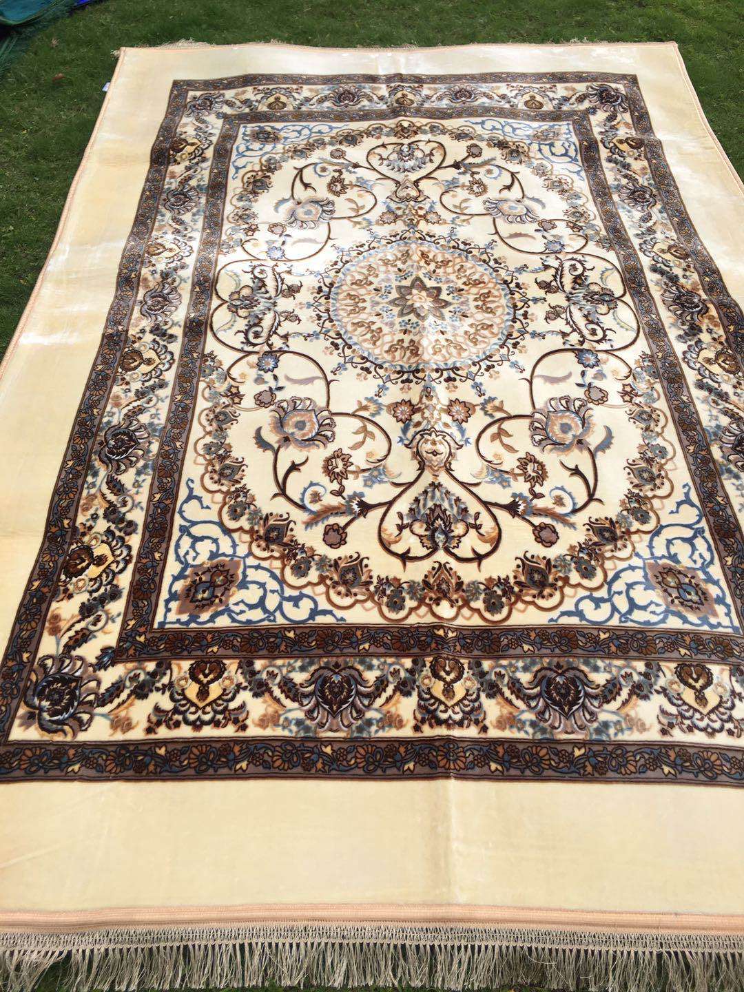 The bedding is a Muslim-printed carpet and a prayer carpet undefined