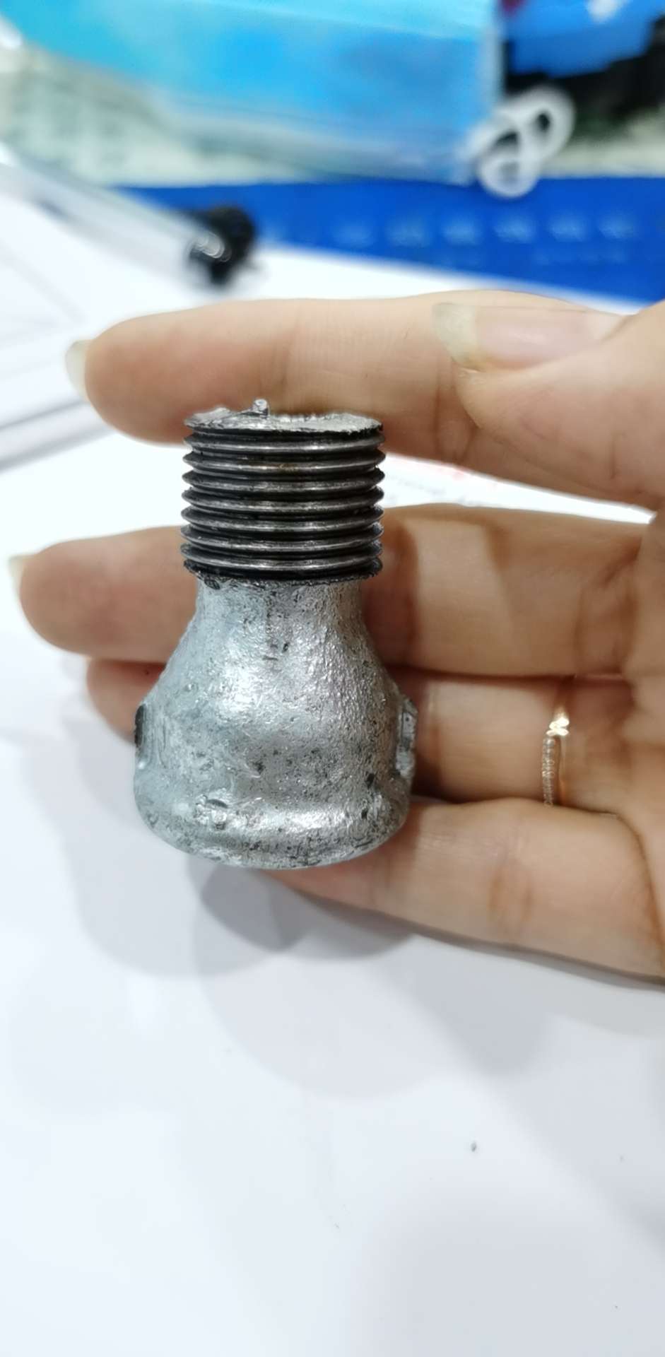 Malleable steel pipe fittings
