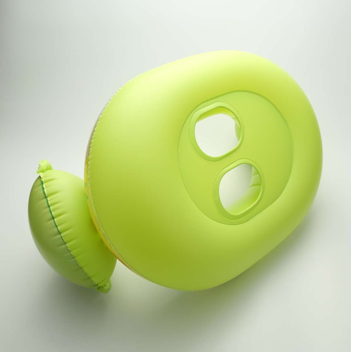 Qicai Shell Children Seat Boat Small Dinosaur Application Scenario