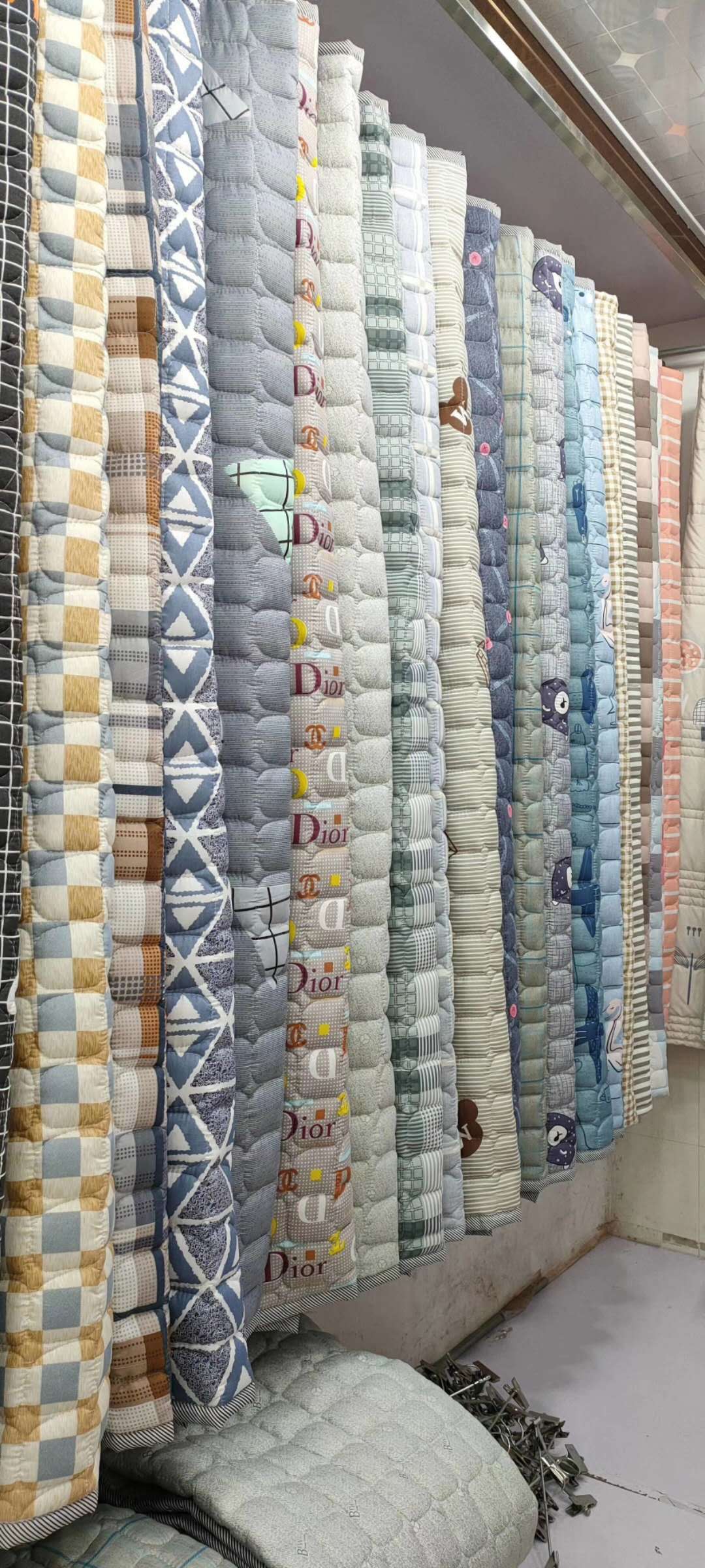 Foreign trade original single brushed quilted mattress thumbnail