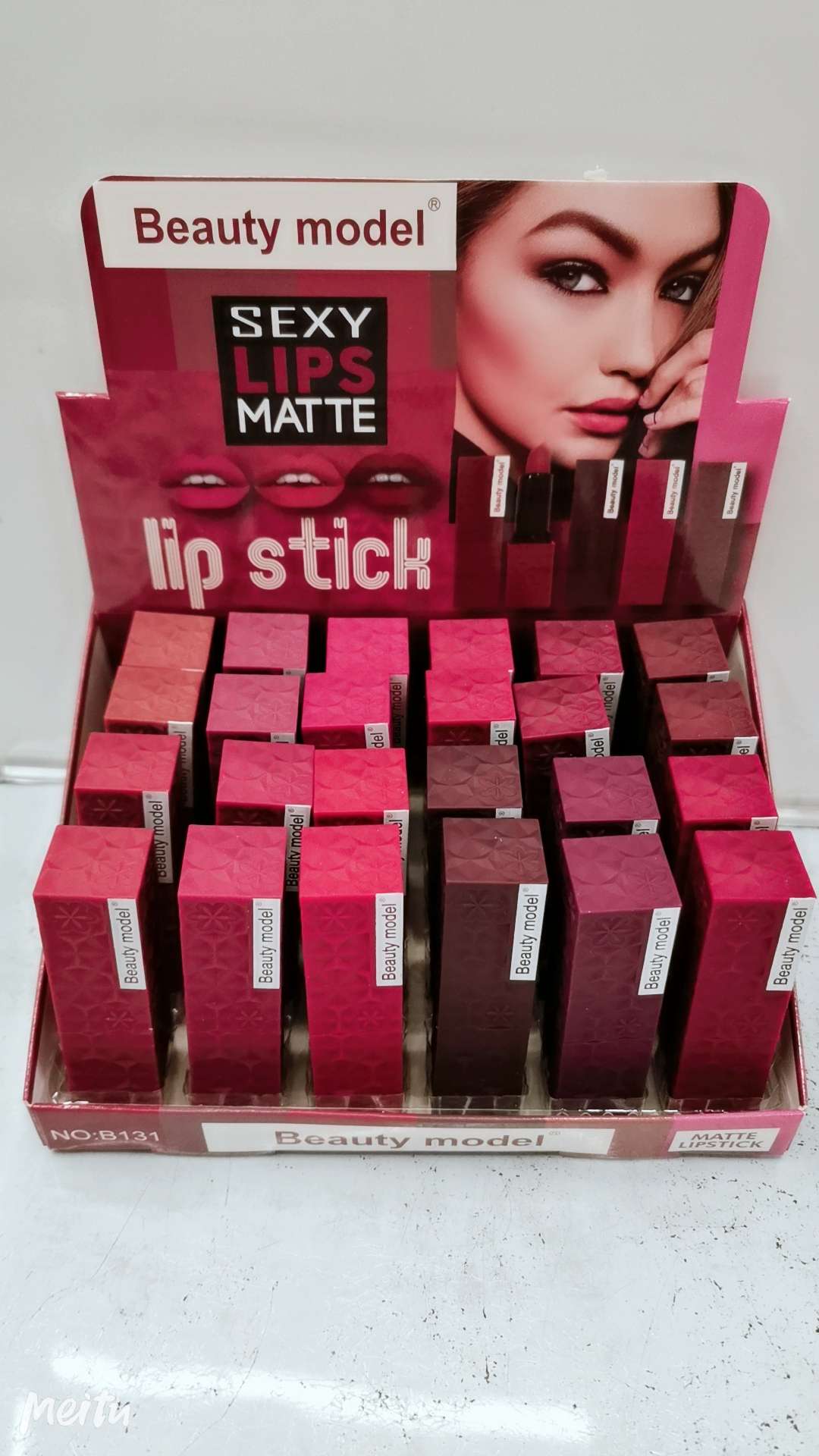 Rubber paint lipstick, facial beauty, lip makeup, moisturizing factory direct sales and wholesale Application Scenario
