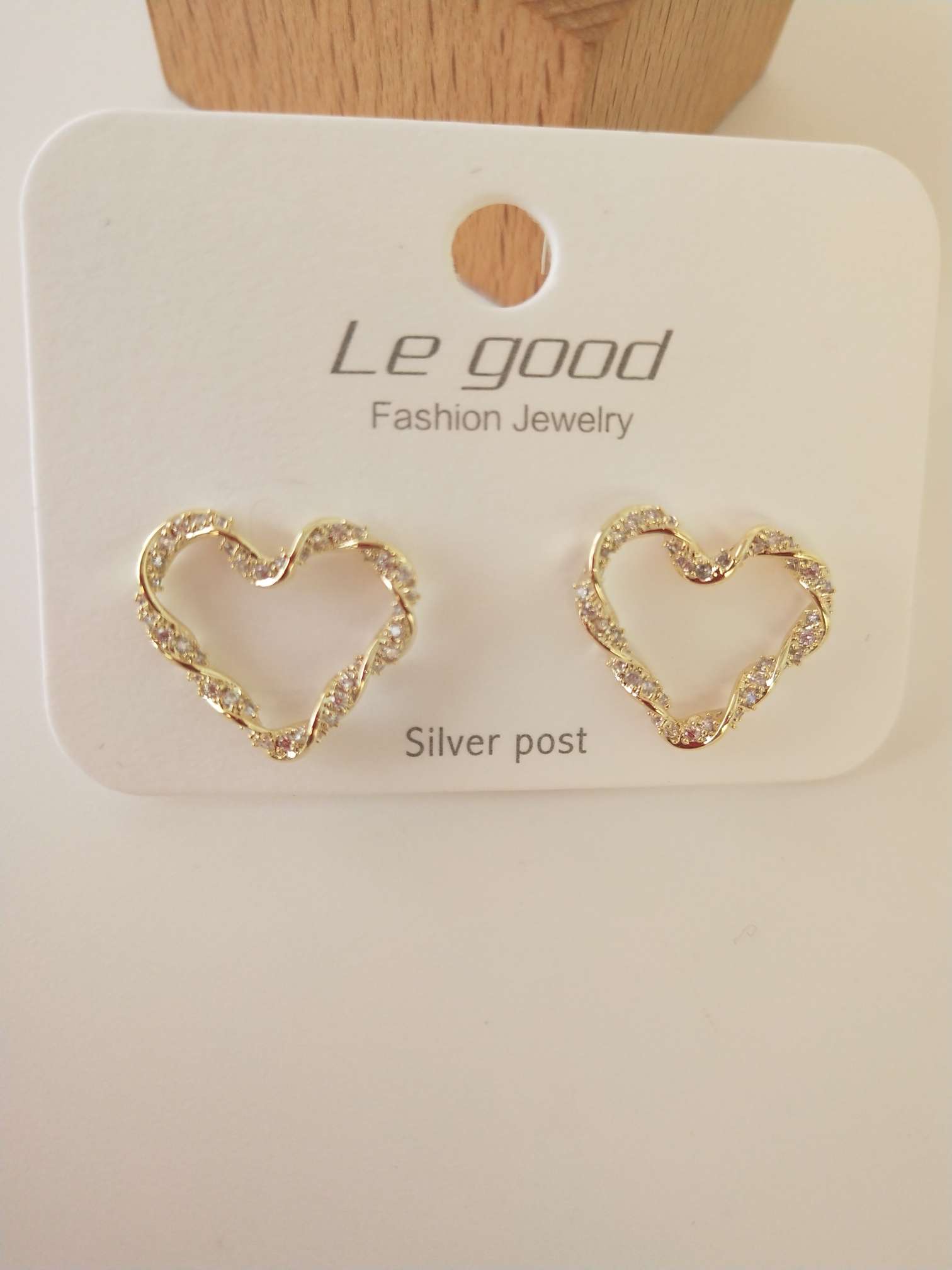 Corazón exquisito pequeño estilo de pendientes