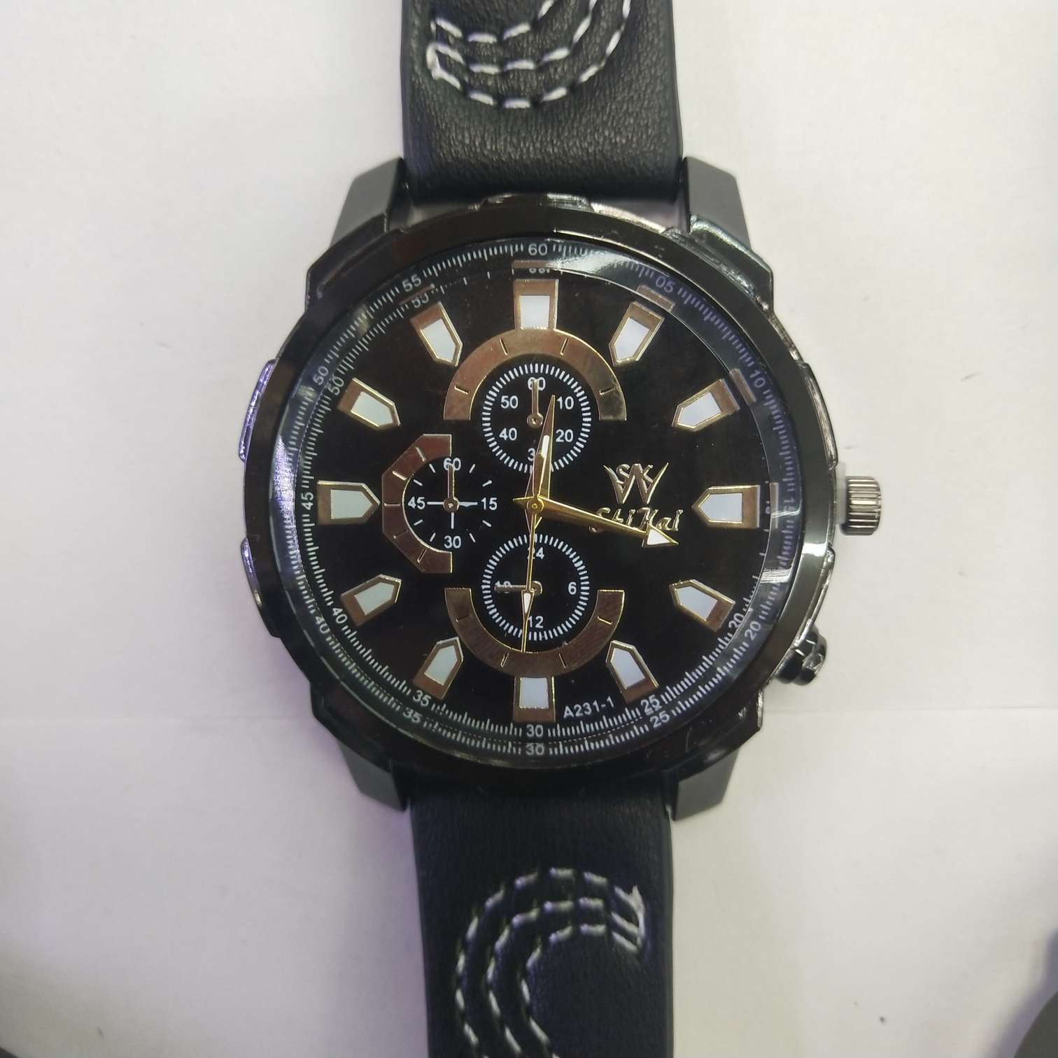 Men's fashion watch details Picture