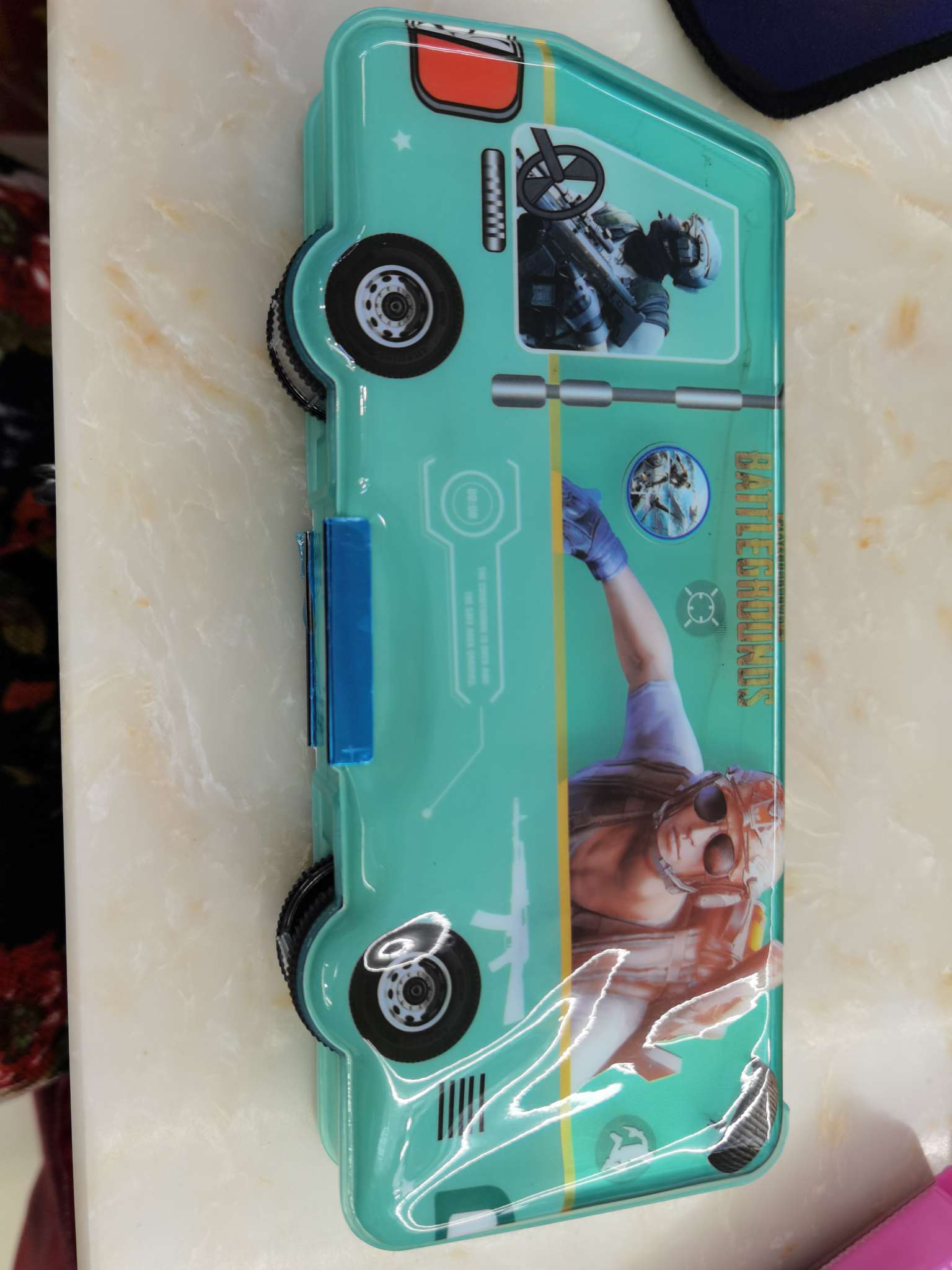 磁性带灯汽车文具盒，喜欢可以先咨询客服细节图