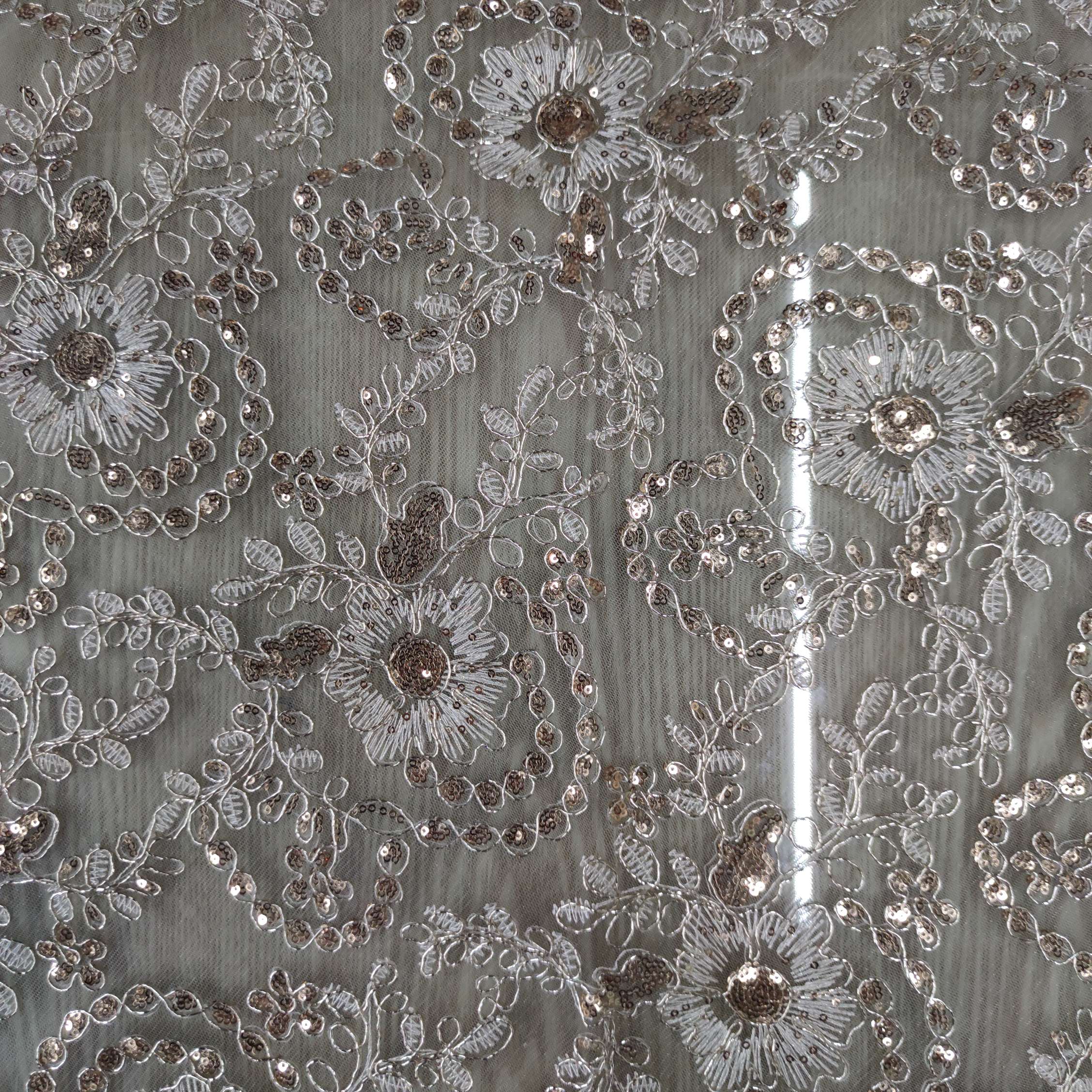 【S.G.R】2020 New Craftsmanship Sequined single-rope embroidered tablecloth, furniture decoration table flag, tablecloth embroidery Specification image
