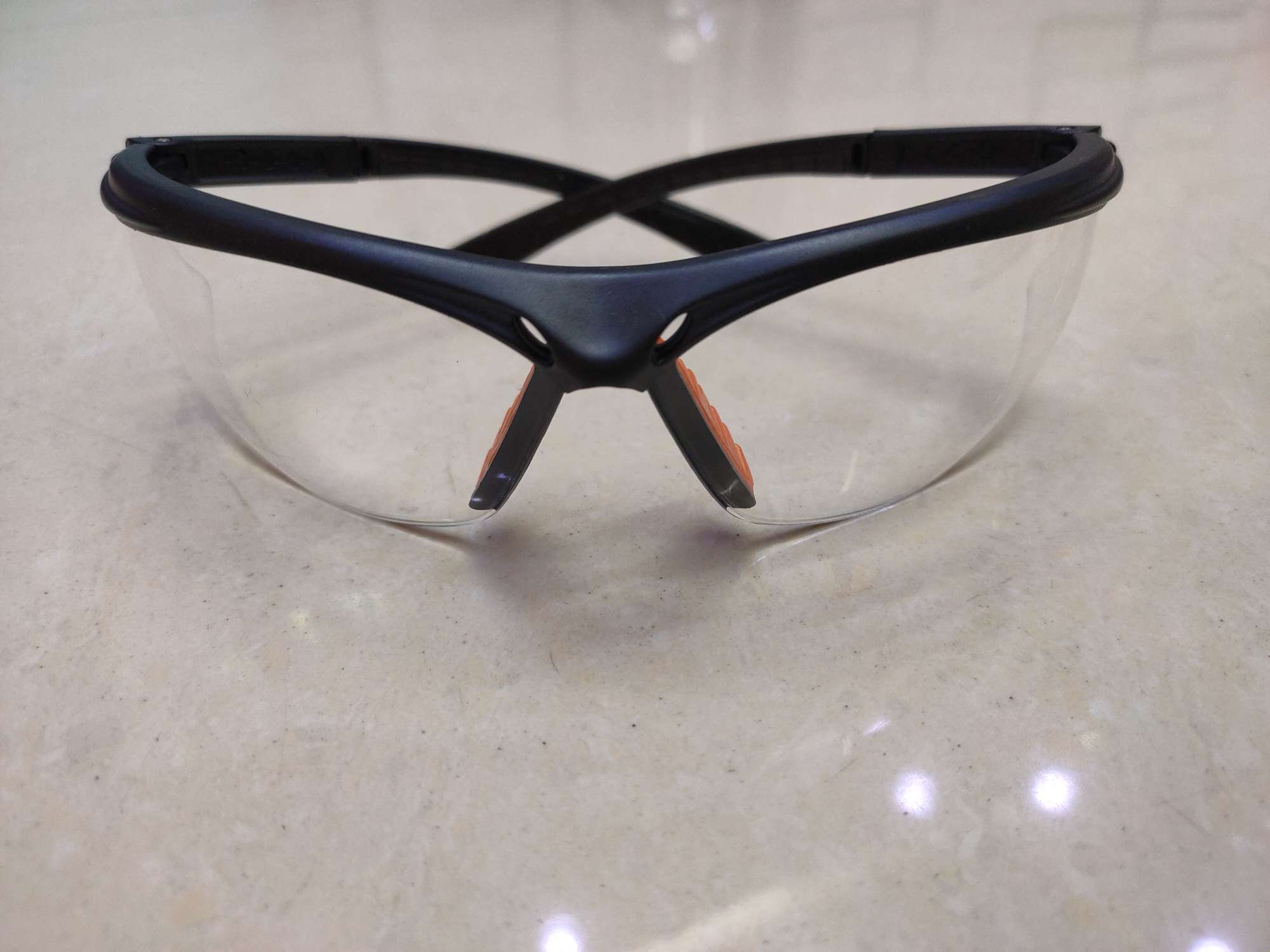New 81900 goggles