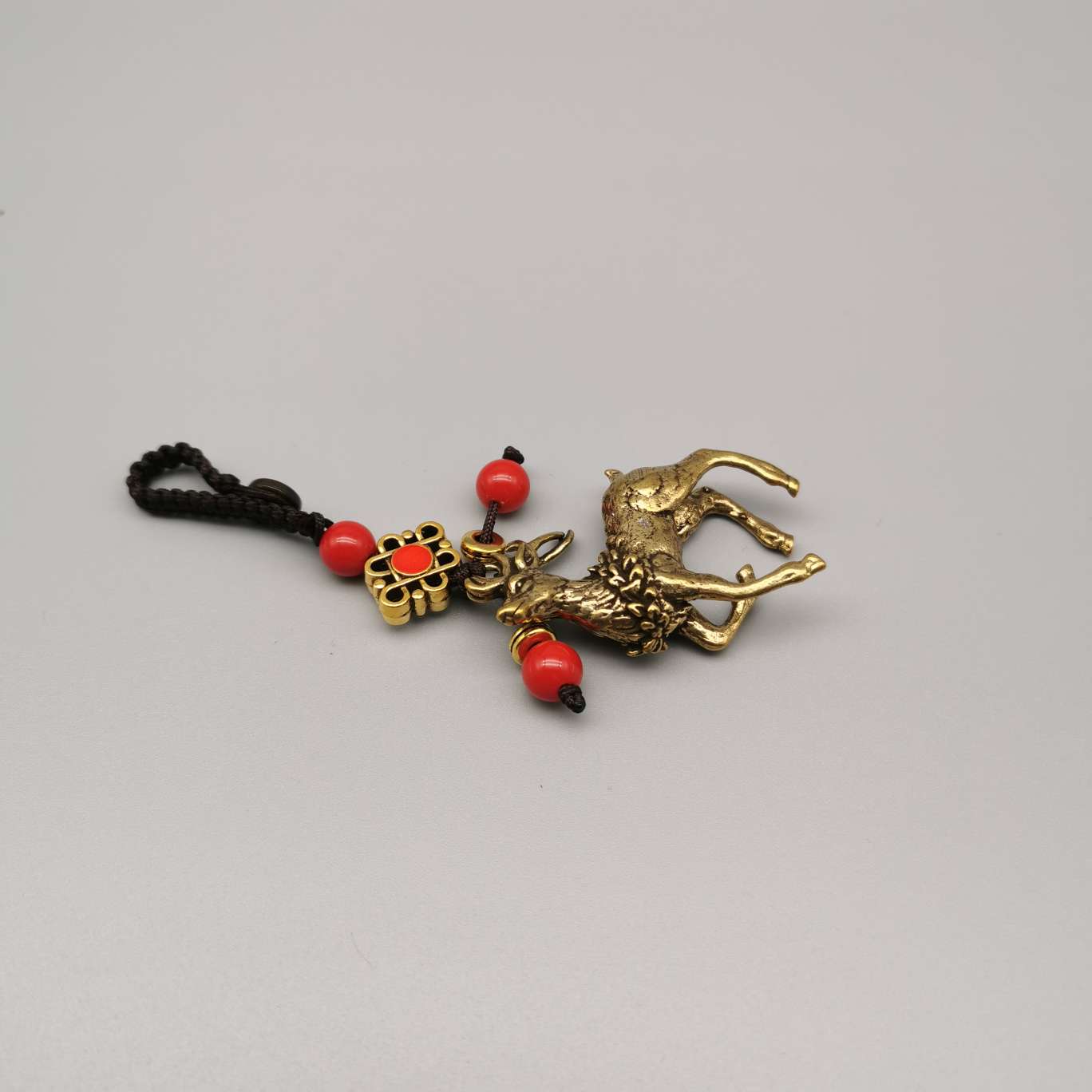 Copper keychain, copper monkey axe, God of Wealth, antelope, elephant, qilin, sika deer, coiled dragon God, Buddha's hand undefined