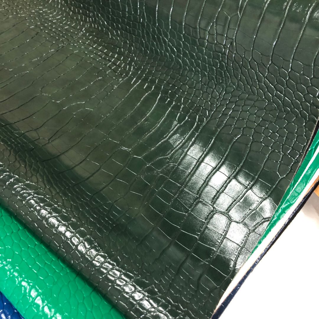 New eco-friendly high-quality pvc bags, handbags and sofa leathers with crocodile patterns in various sizes Item Picture
