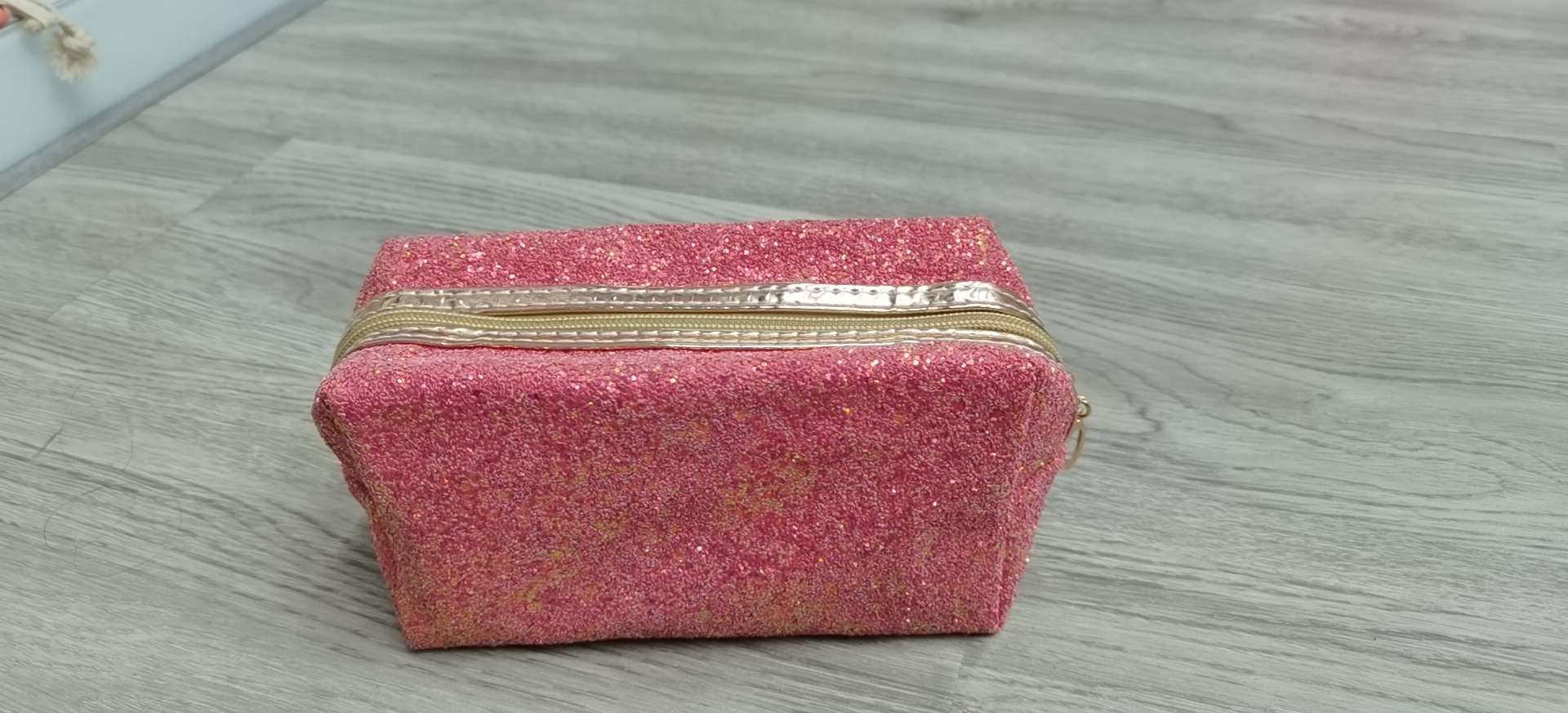 Cosmetic bag thumbnail