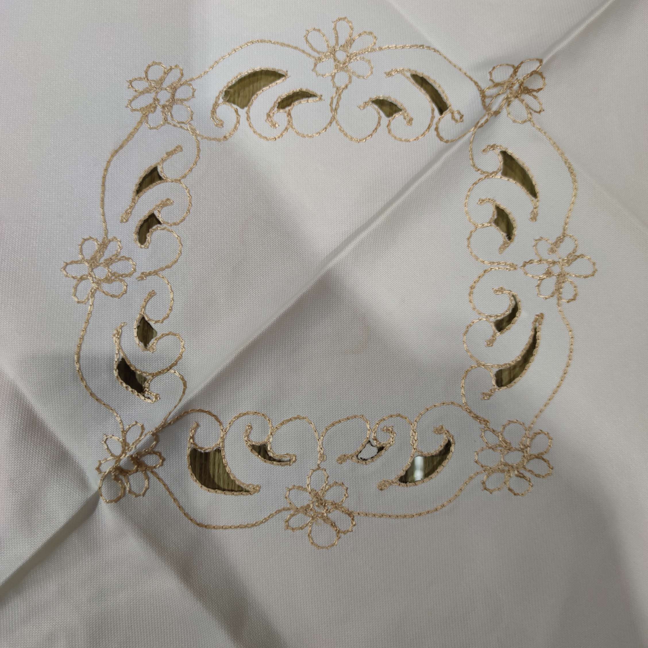【S.G.R】2020 new tablecloths, table flags, throw pillows in stock, machine-embroidered and embroidered tablecloths, hand-hollowed-out craftsmanship details Picture