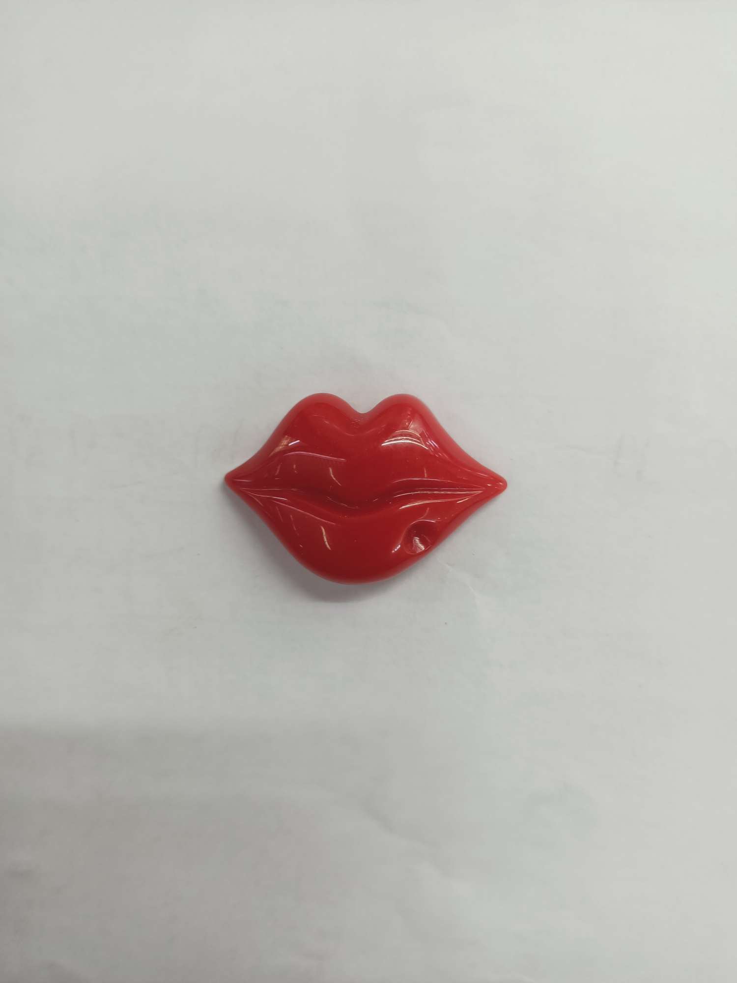 Resin lip fittings in small red thumbnail