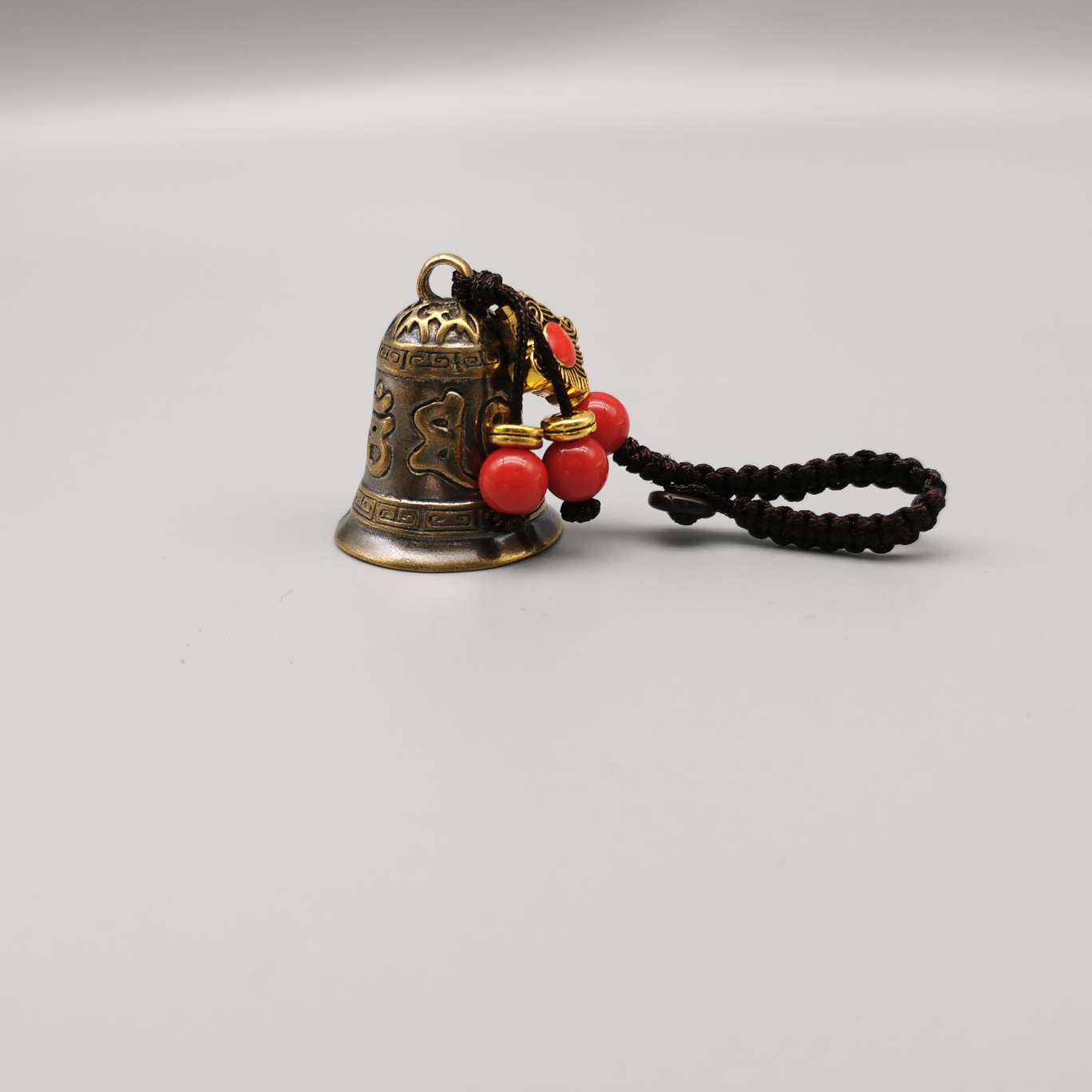Keychain, cabbage, six-character bell, coiled dragon, small incense burner, small rooster, ingot, snake head, animal pendant undefined