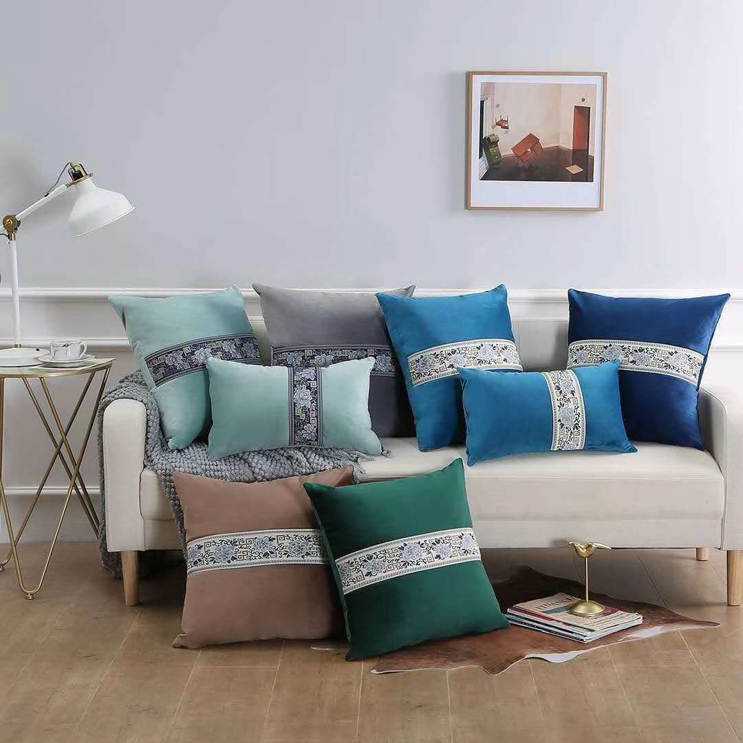 Crystal Velvet Cushion Cover details Picture
