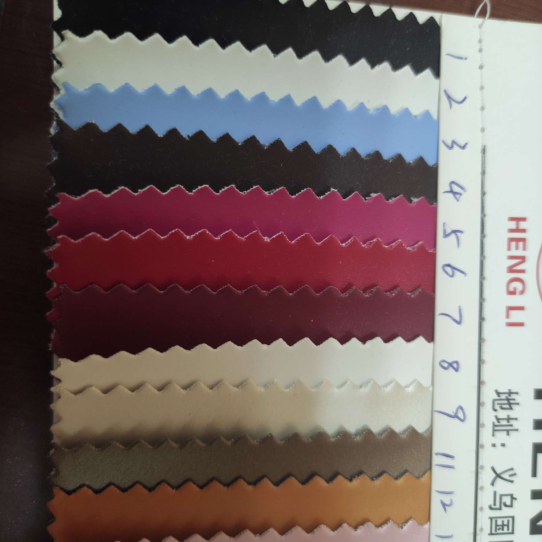 PU138 pattern large quantity in stock, high, medium and low grade leather fabric factory direct sales, hot-selling new styles