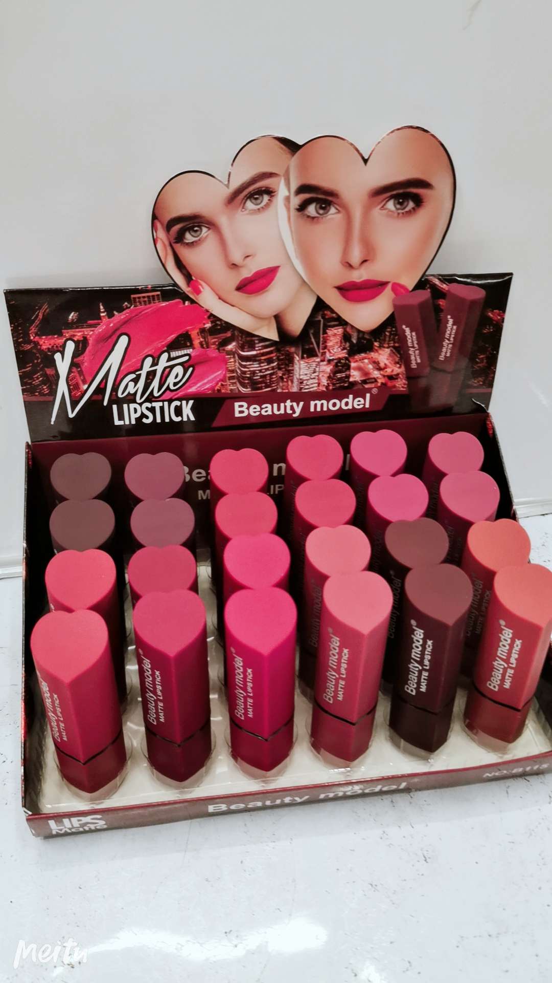 Rubber paint lipstick, facial beauty, lip makeup, moisturizing factory direct sales and wholesale