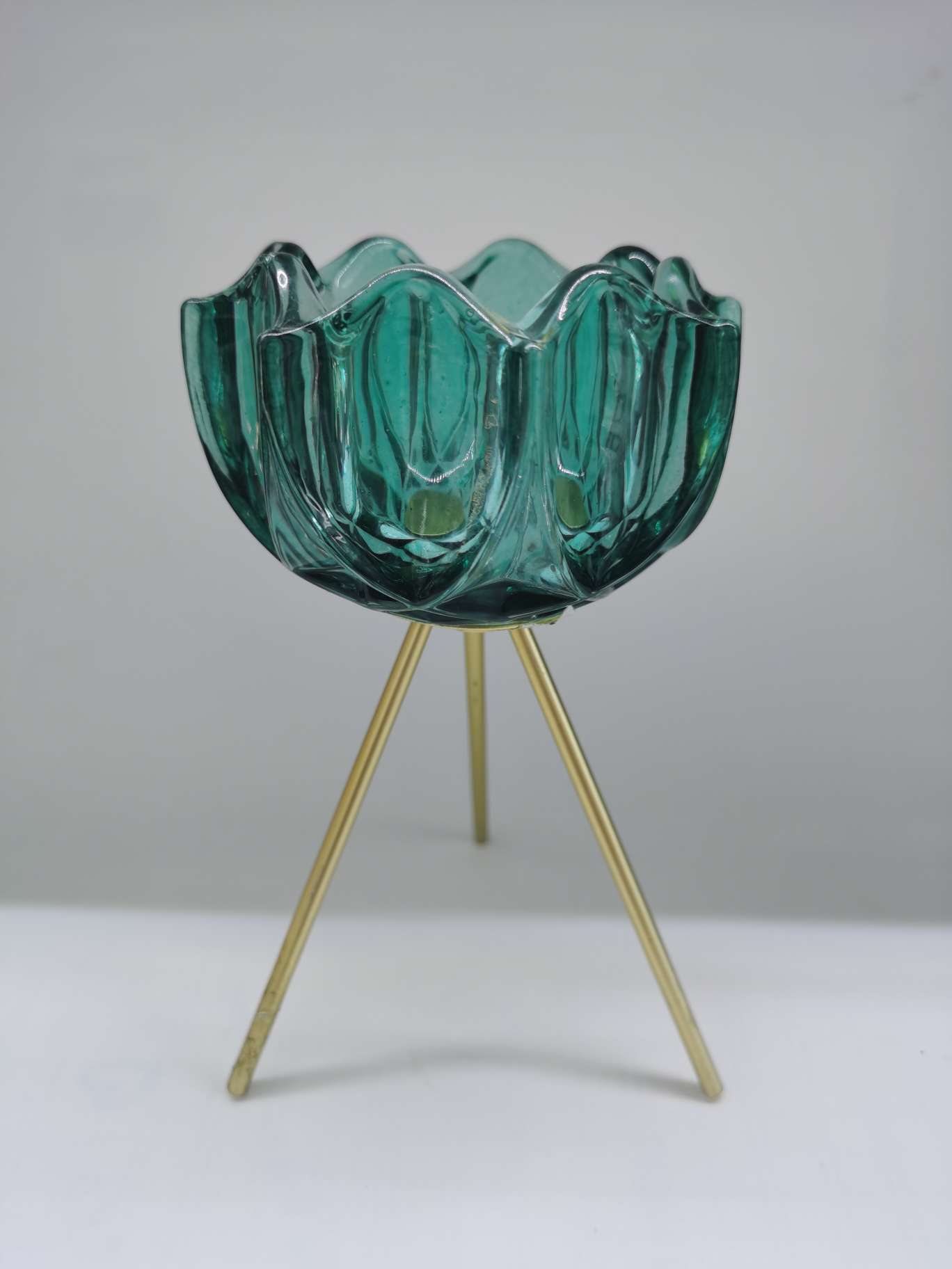 Color box glass triangle candle holder thumbnail