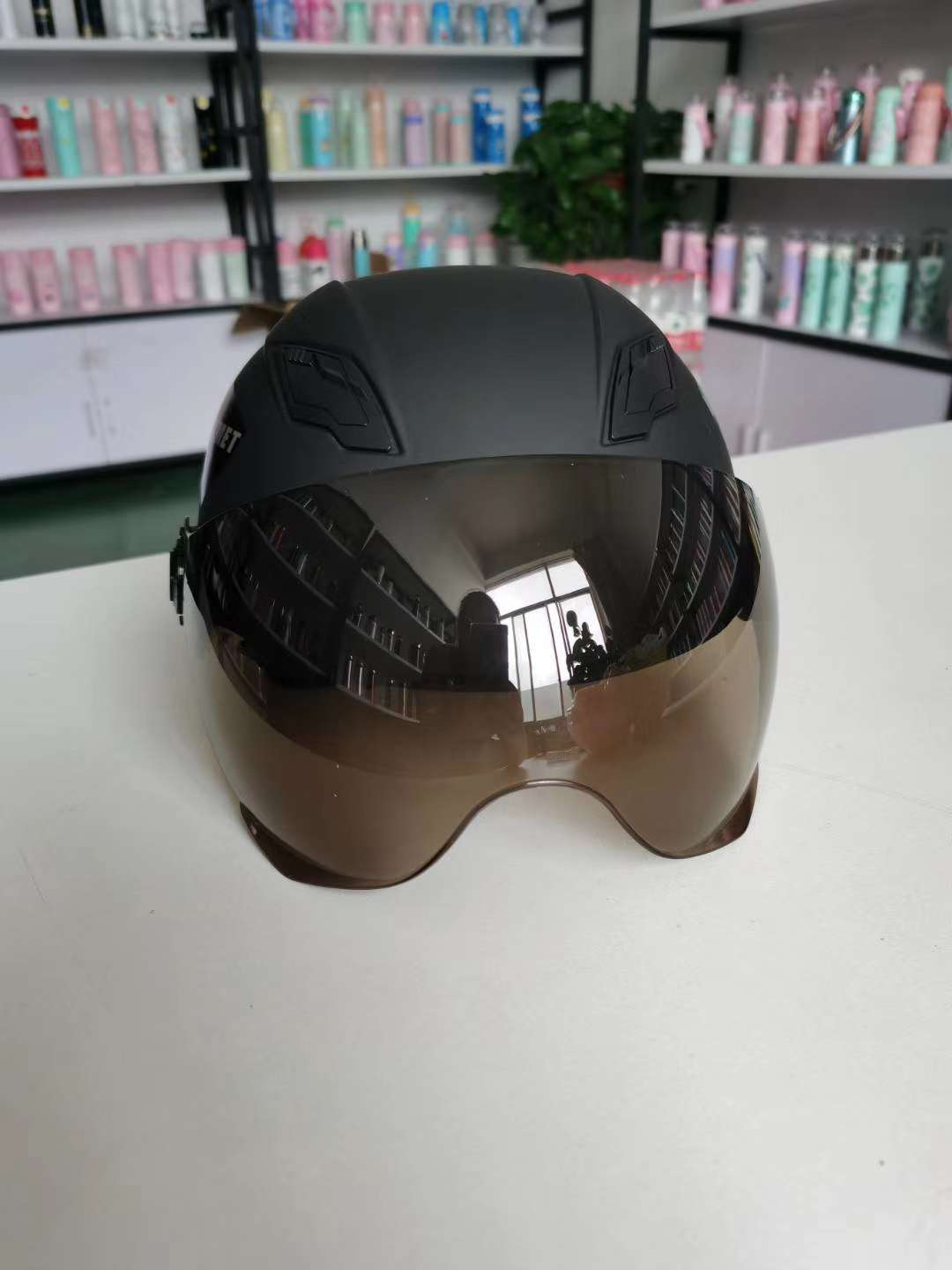 Safety helmet details Picture