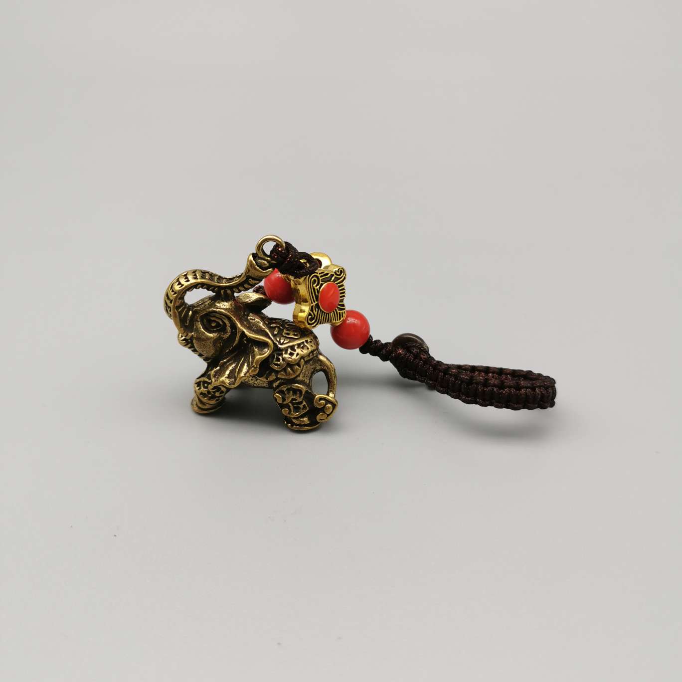 Copper keychain, copper monkey axe, God of Wealth, antelope, elephant, qilin, sika deer, coiled dragon God, Buddha's hand Specification image