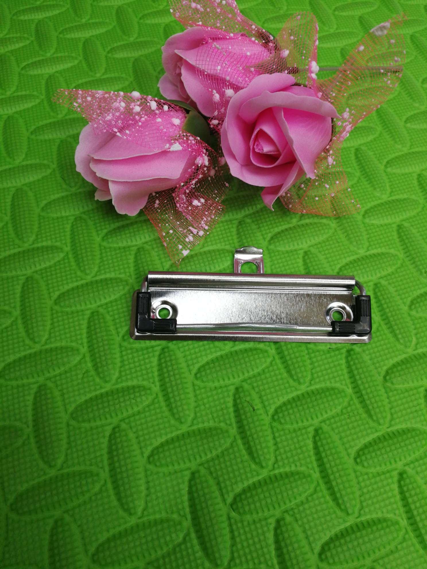 Wire clip thumbnail