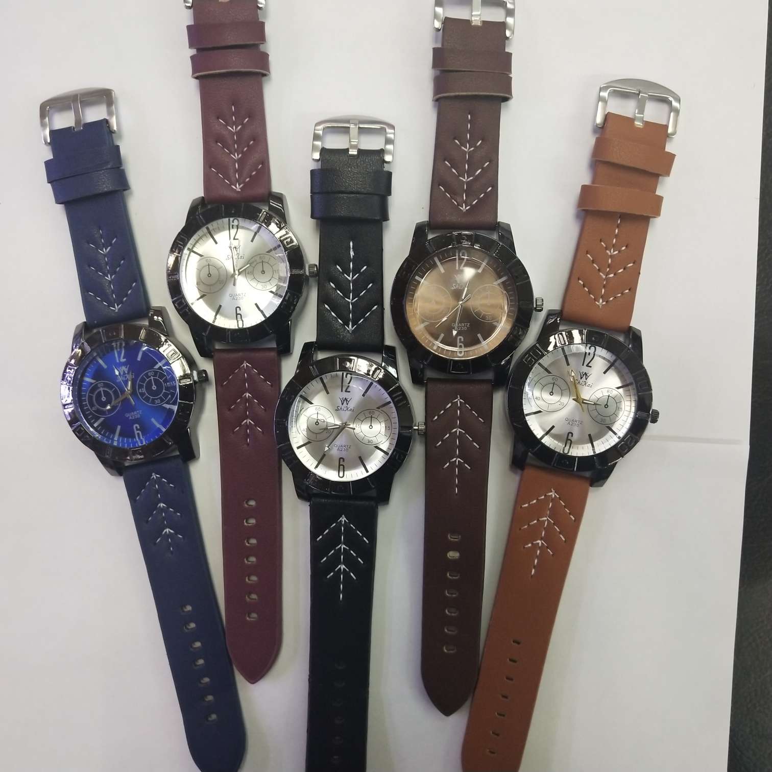 Fashionable boutique fashion watch