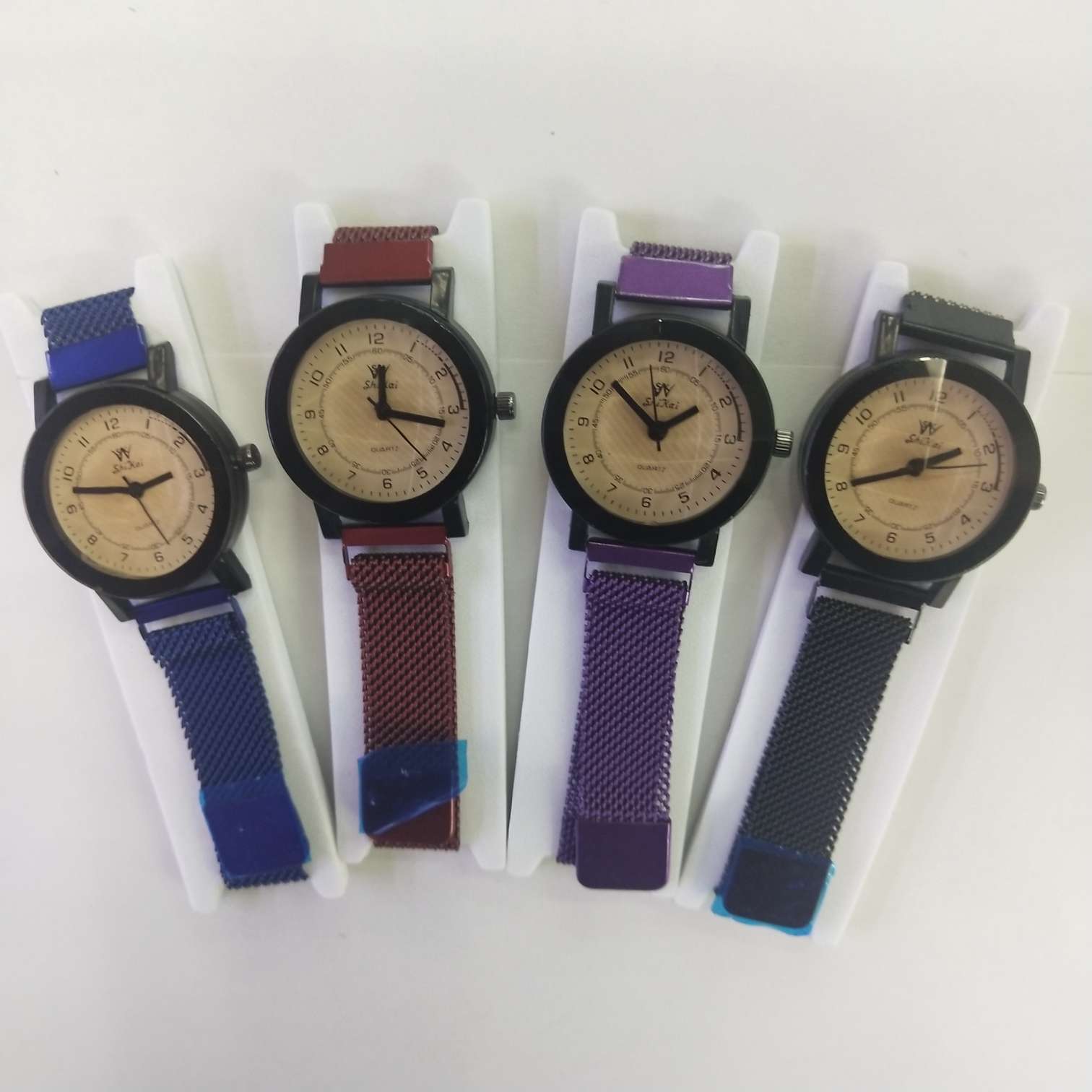 Ladies' magnetic watch