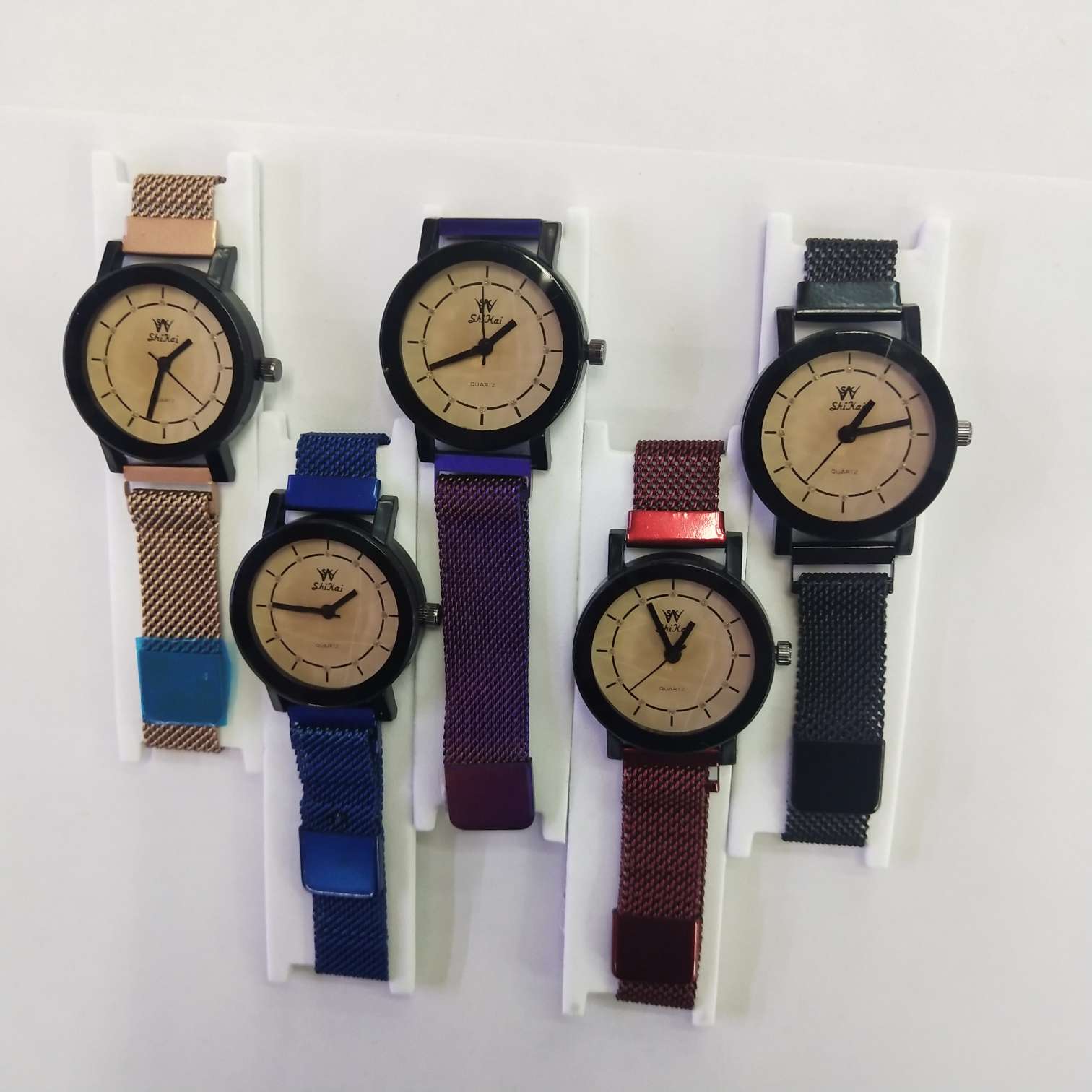Fashion magnet women's watch thumbnail