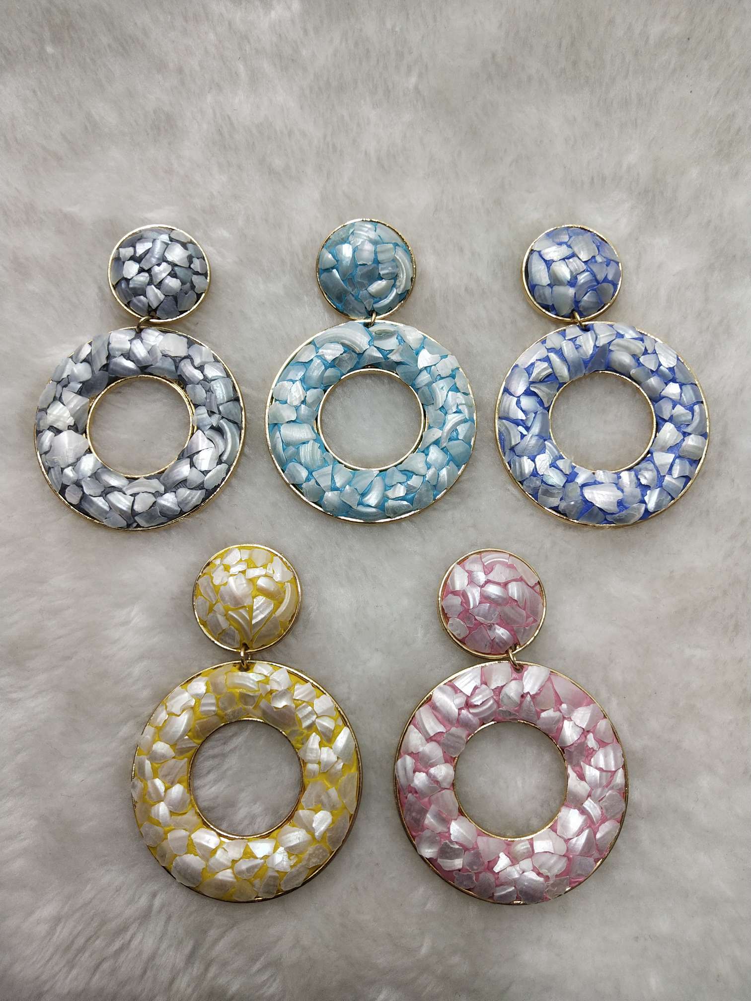 The atmosphere of the American and European individual earrings handmade paste broken shell geometric circular fashion earrings joker fashion accessories thumbnail