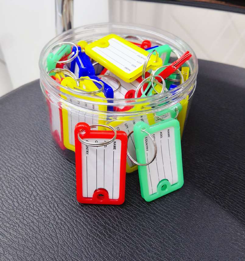 义乌好货Pet罐装双面写字彩色塑料钥匙牌宾馆酒店号码牌标签牌数字牌分类牌锁匙吊牌可写字可标记钥匙钥匙箱挂牌行李牌挂钥匙箱